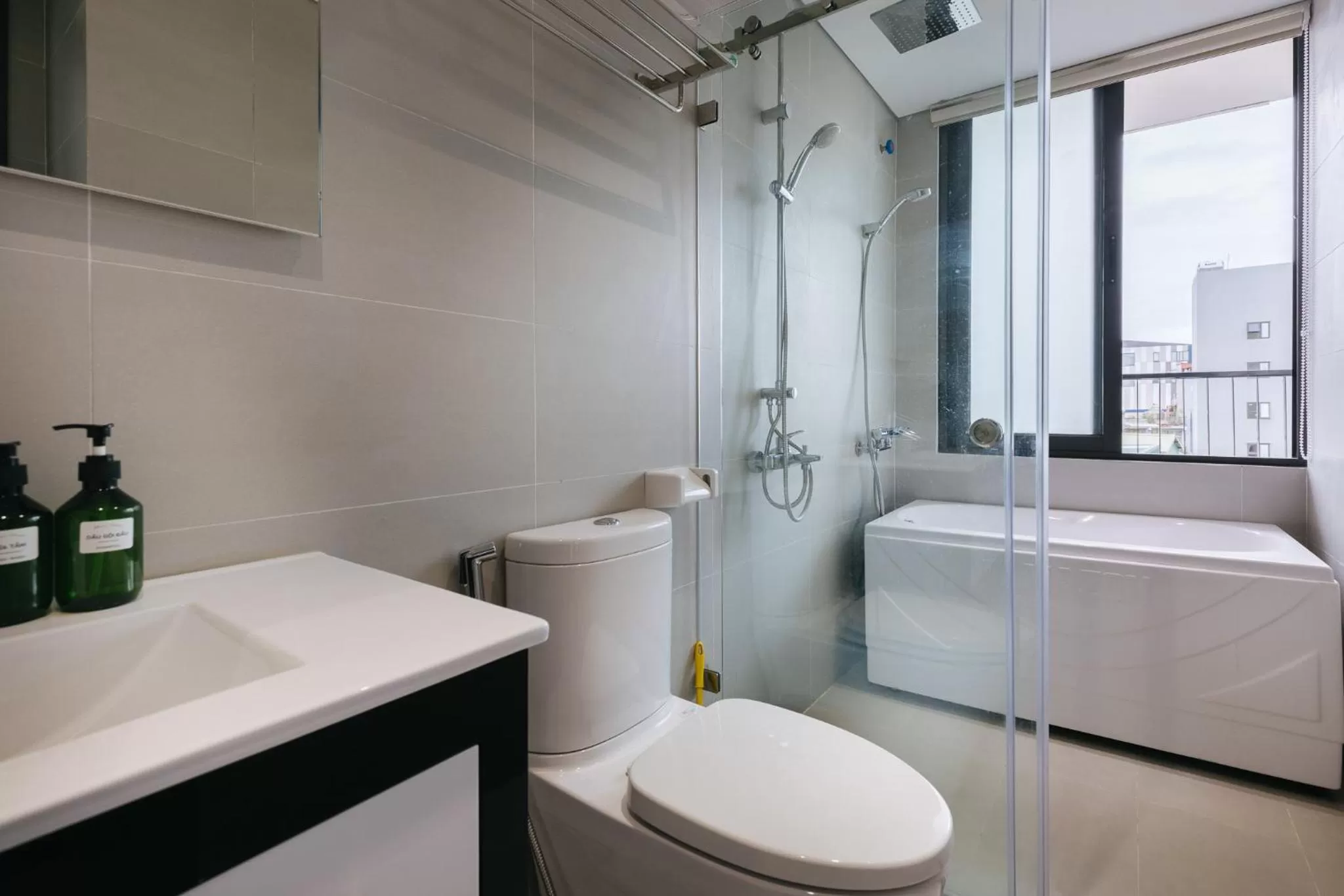 Shower in LUCK APART 8 - Hanoi Westlake Balcony Studio
