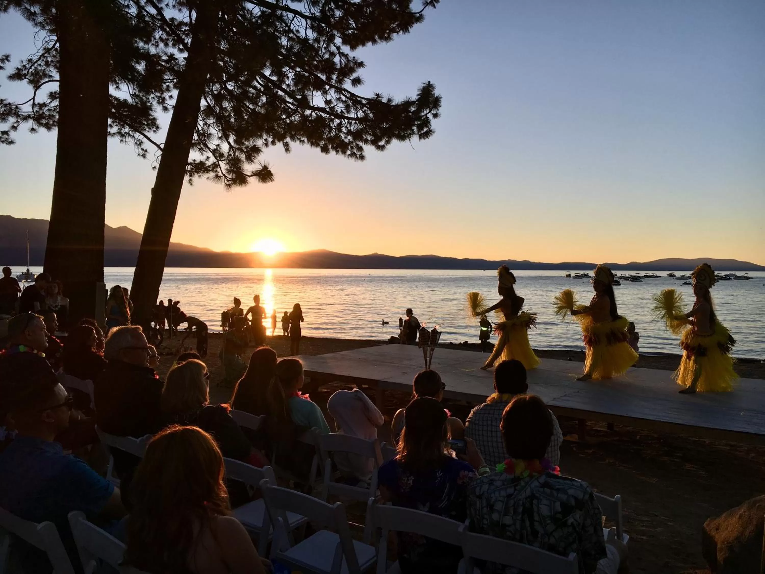 Evening entertainment in Beach Retreat & Lodge at Tahoe