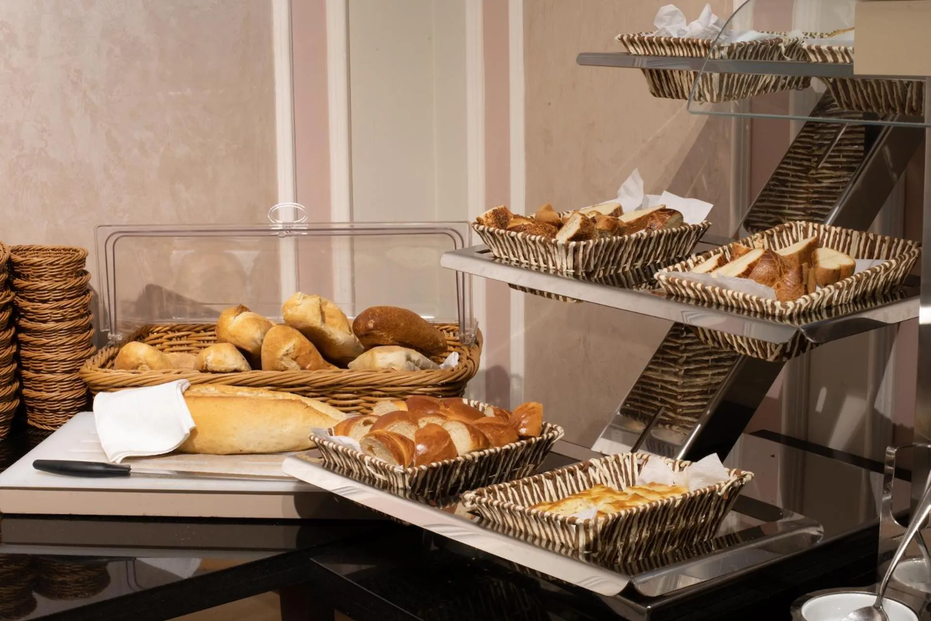 Food and drinks in The Time Hotel Marina