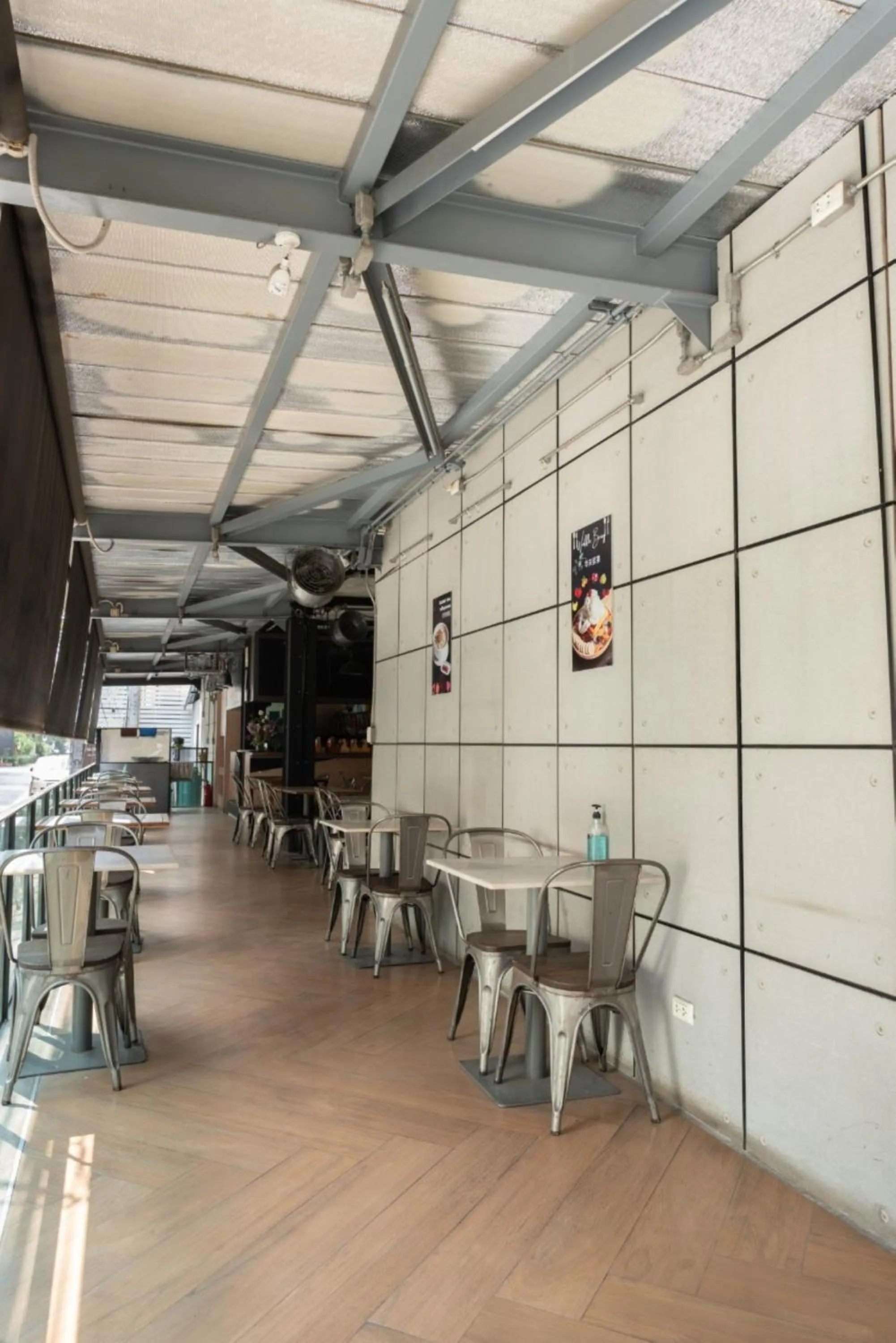 Restaurant/places to eat in Sanae' Hotel Nimman