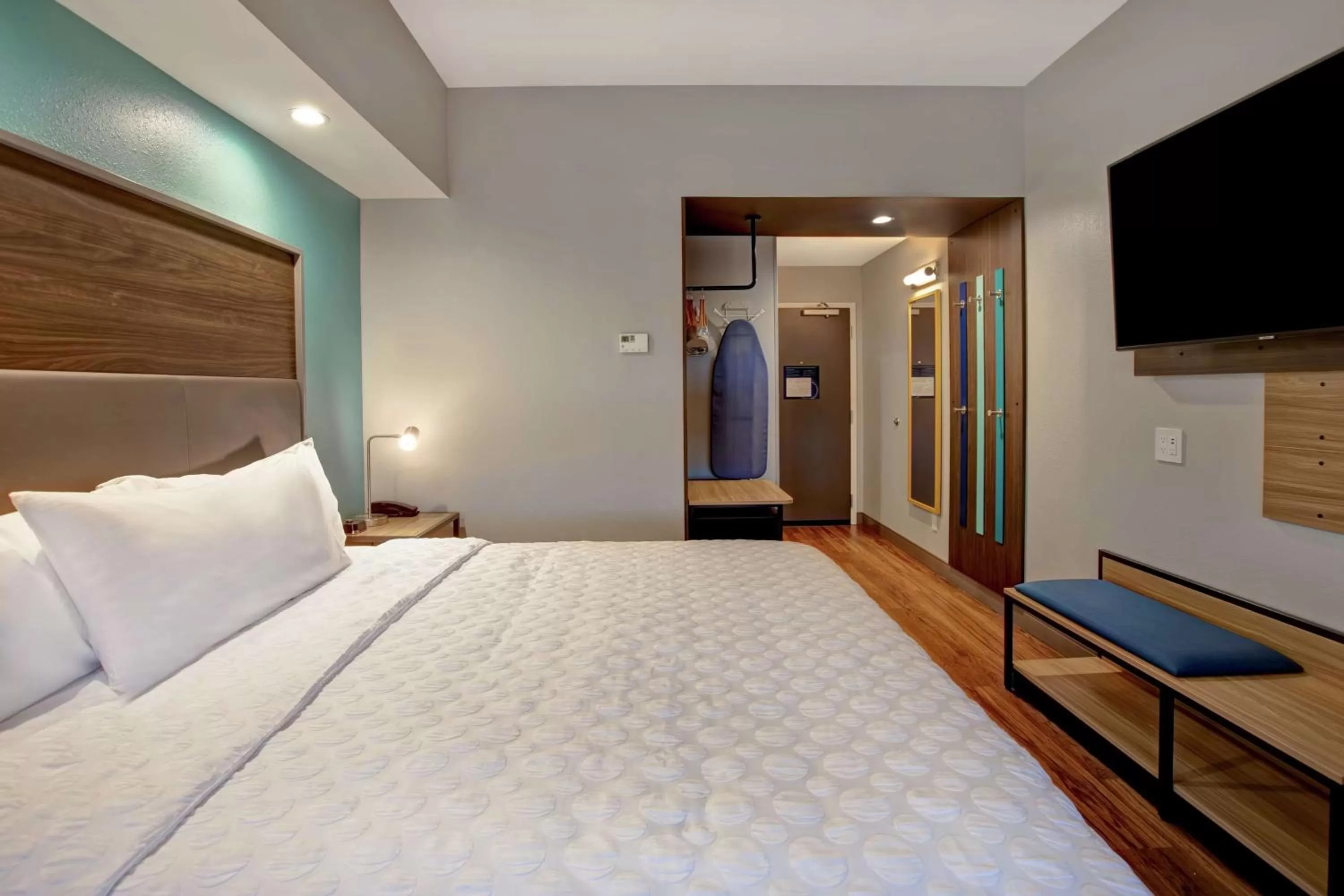 Bedroom, Bed in Tru By Hilton Oxford