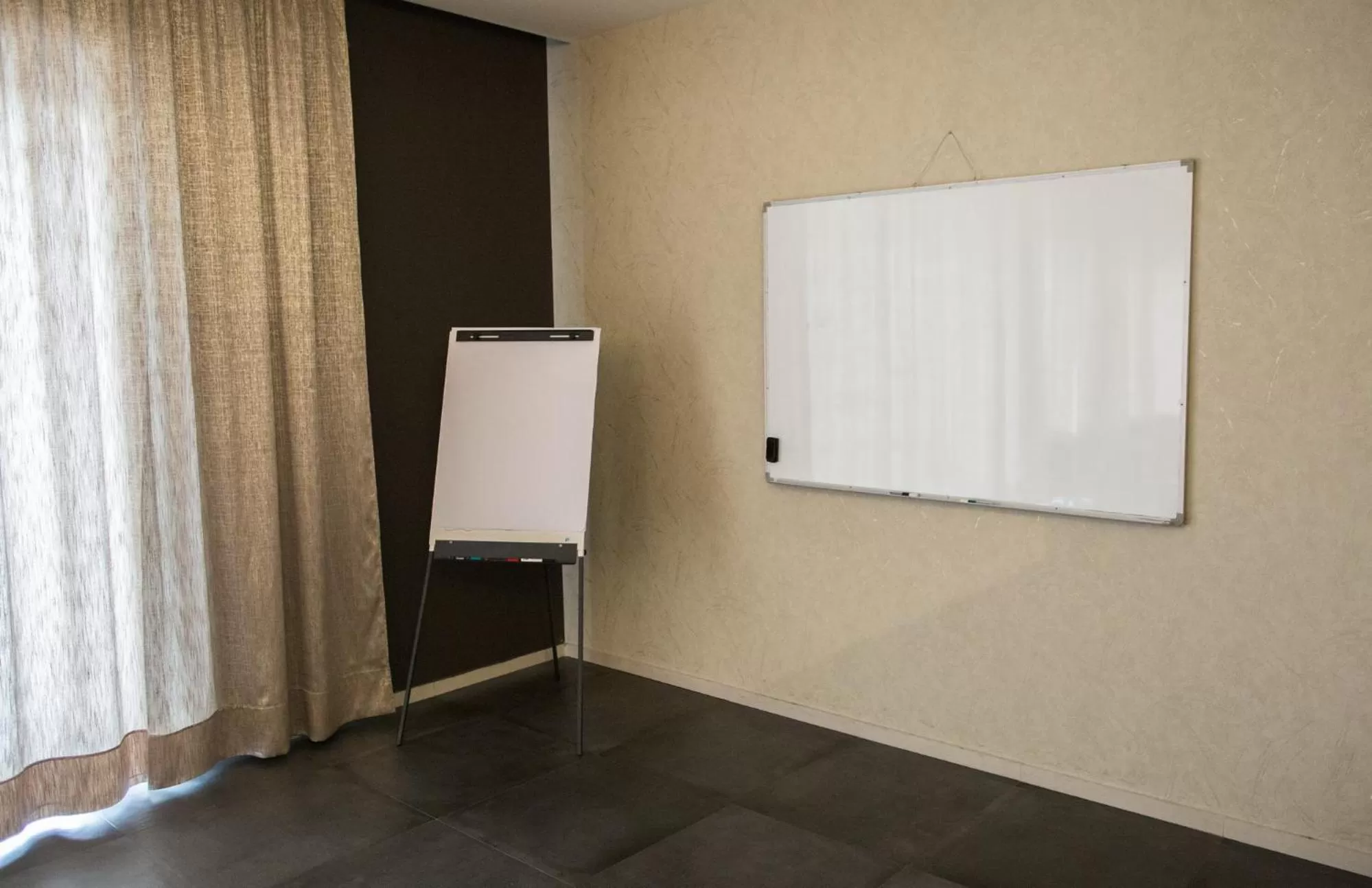 Meeting/conference room in Hotel Ideo Lux