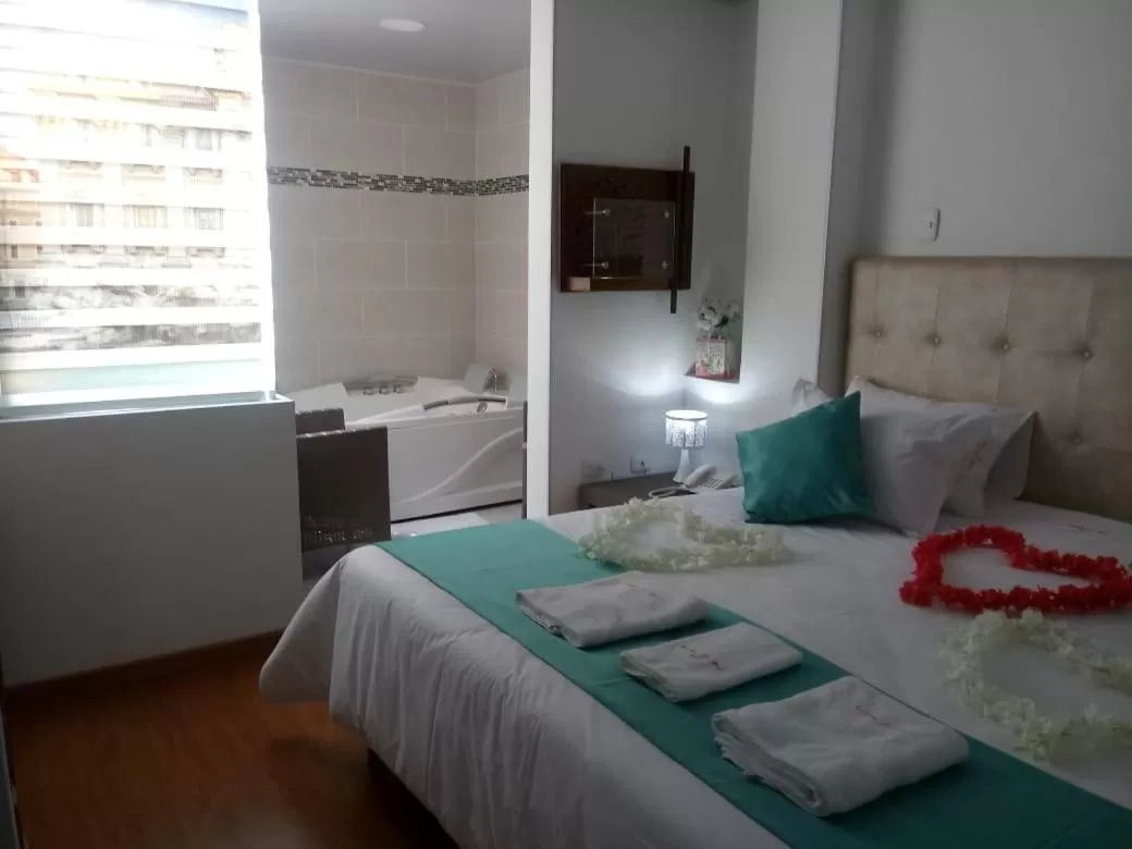 Bed in Hotel Bogota - Fontana Di Trevi by On Holidays