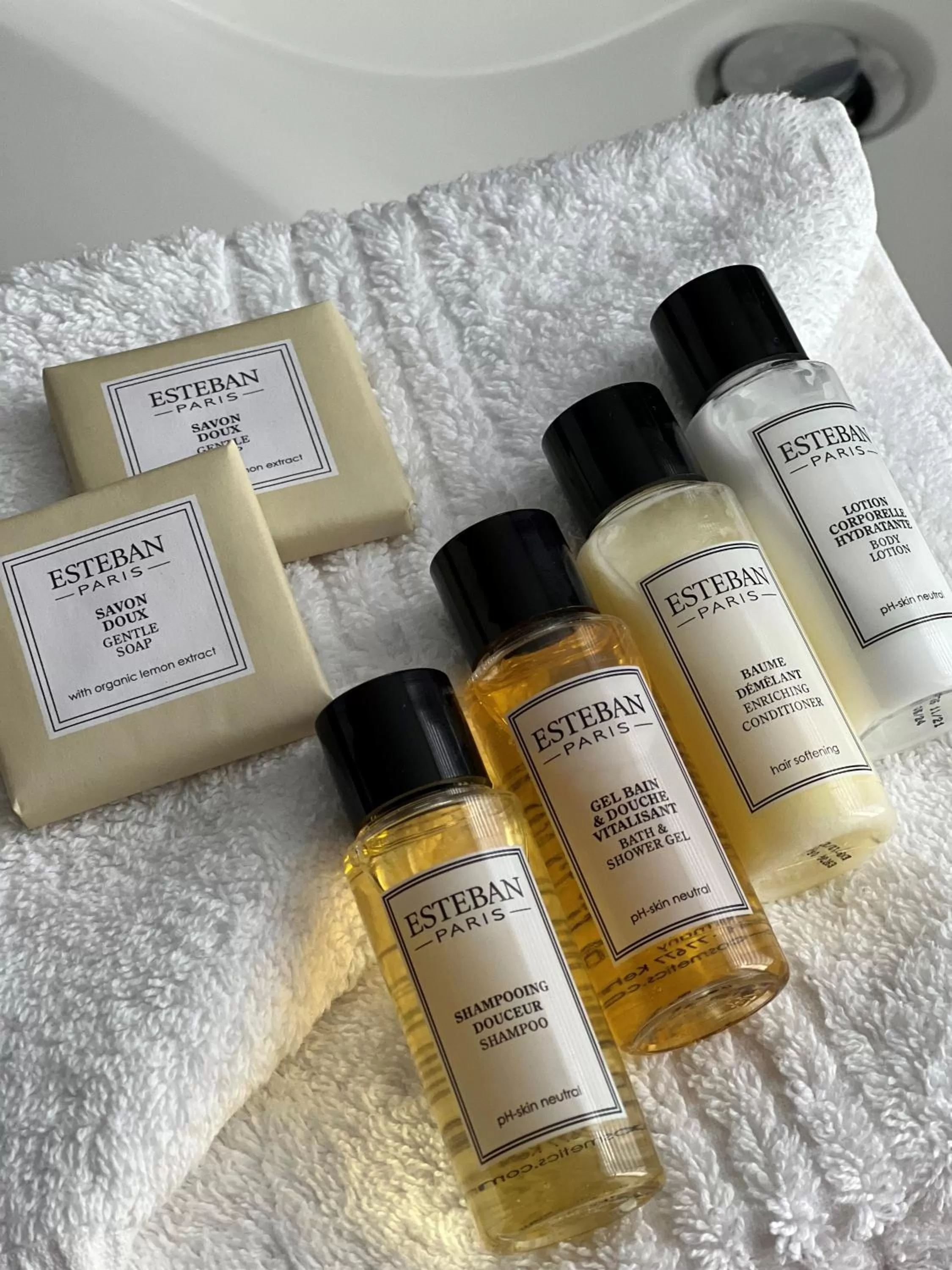 Bathroom in Moris Grands Boulevards