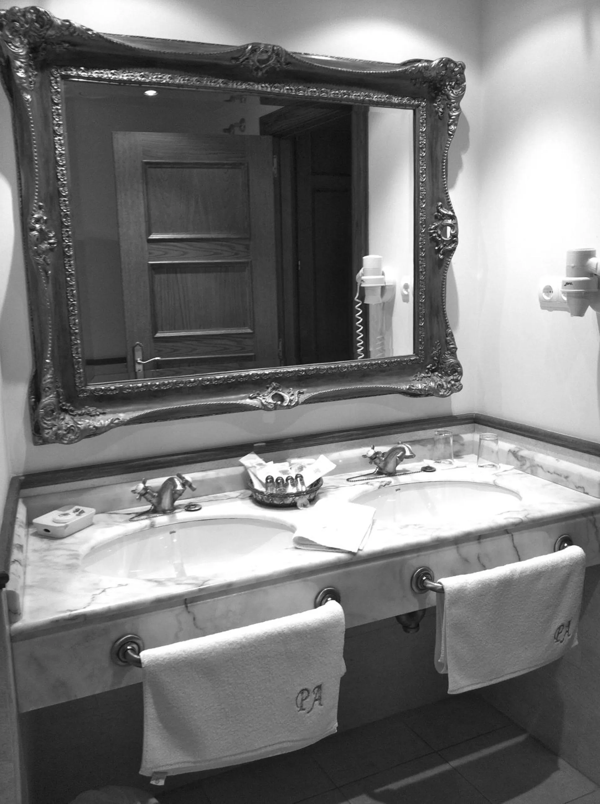 Bathroom in Palacio Azcárate Hotel