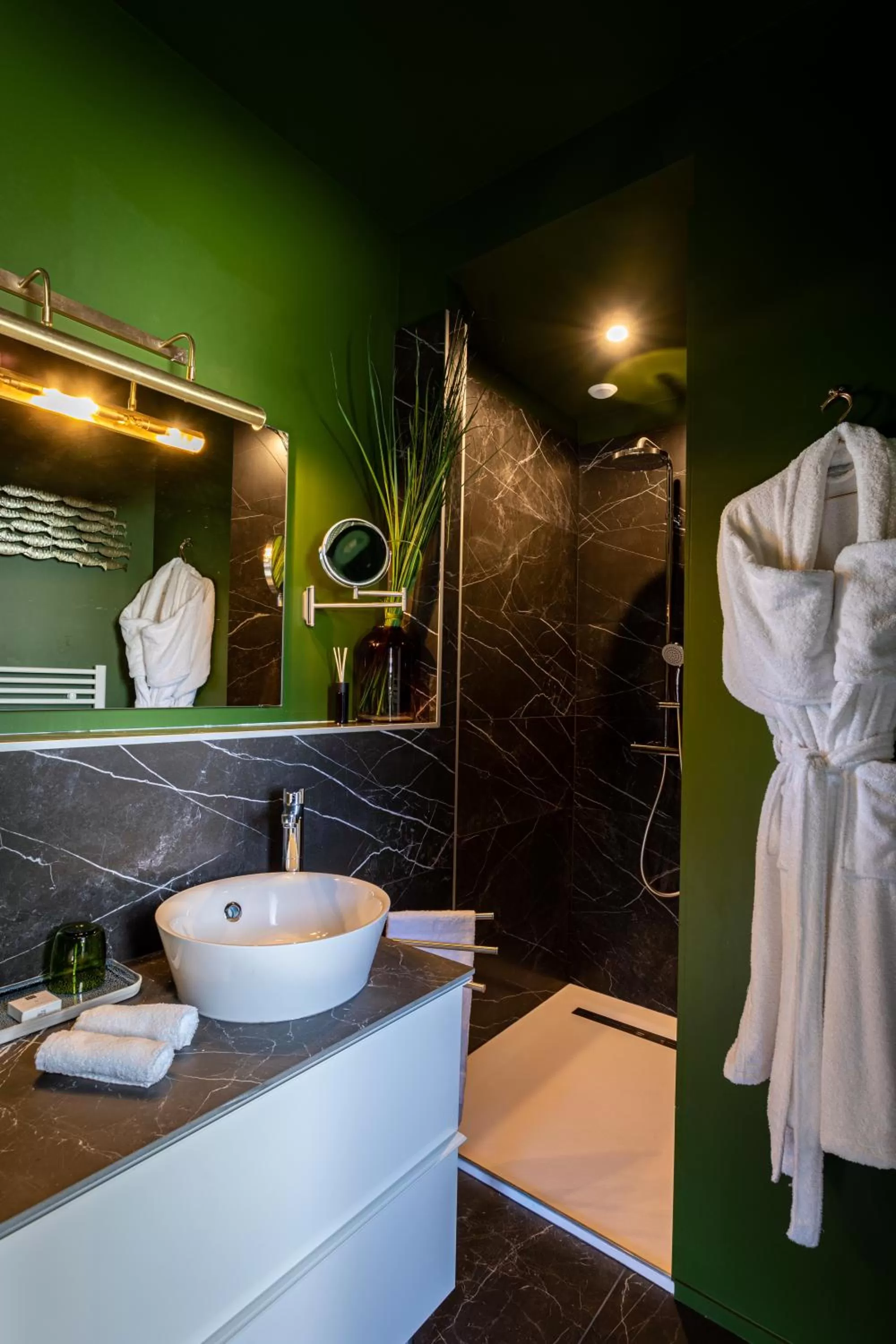 Bathroom in Hôtel - Restaurant Le Globe