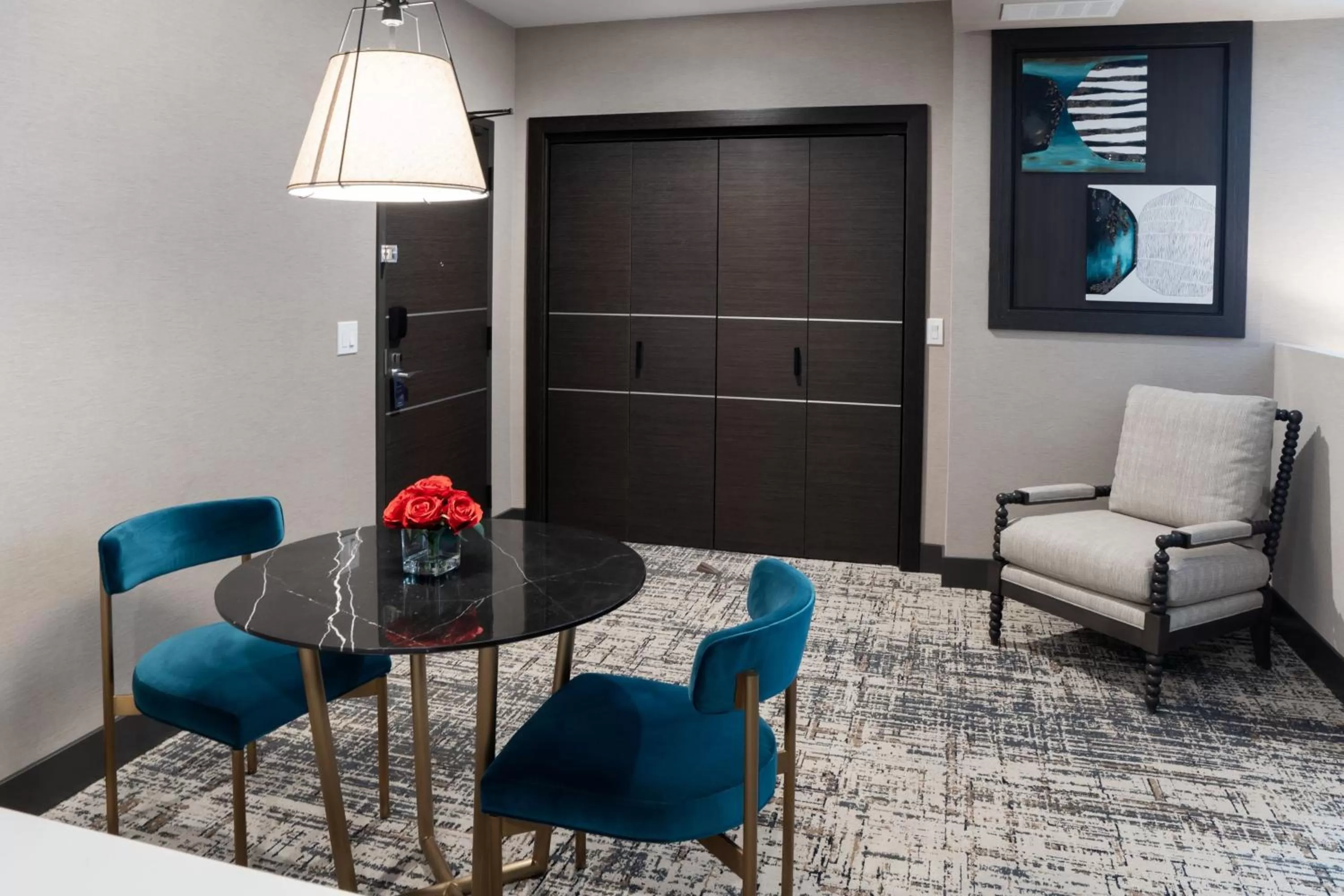 Bedroom in SpringHill Suites by Marriott Chicago Chinatown