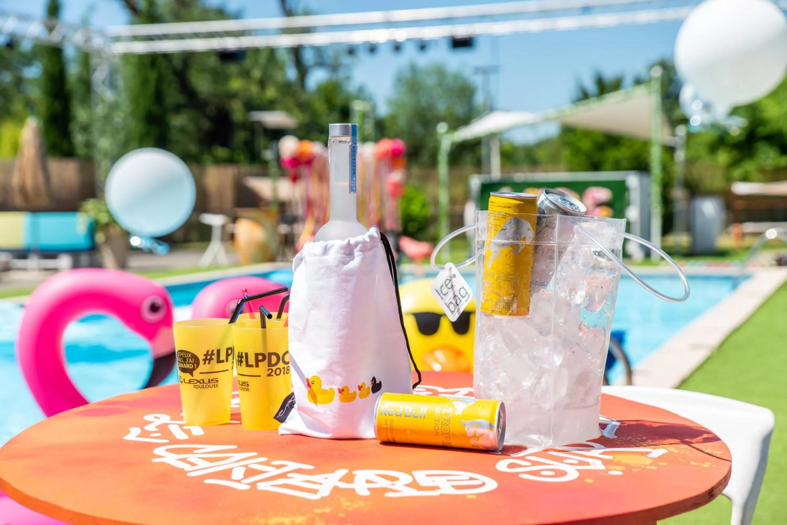 Swimming pool in Best Western Plus Le Canard sur le Toit