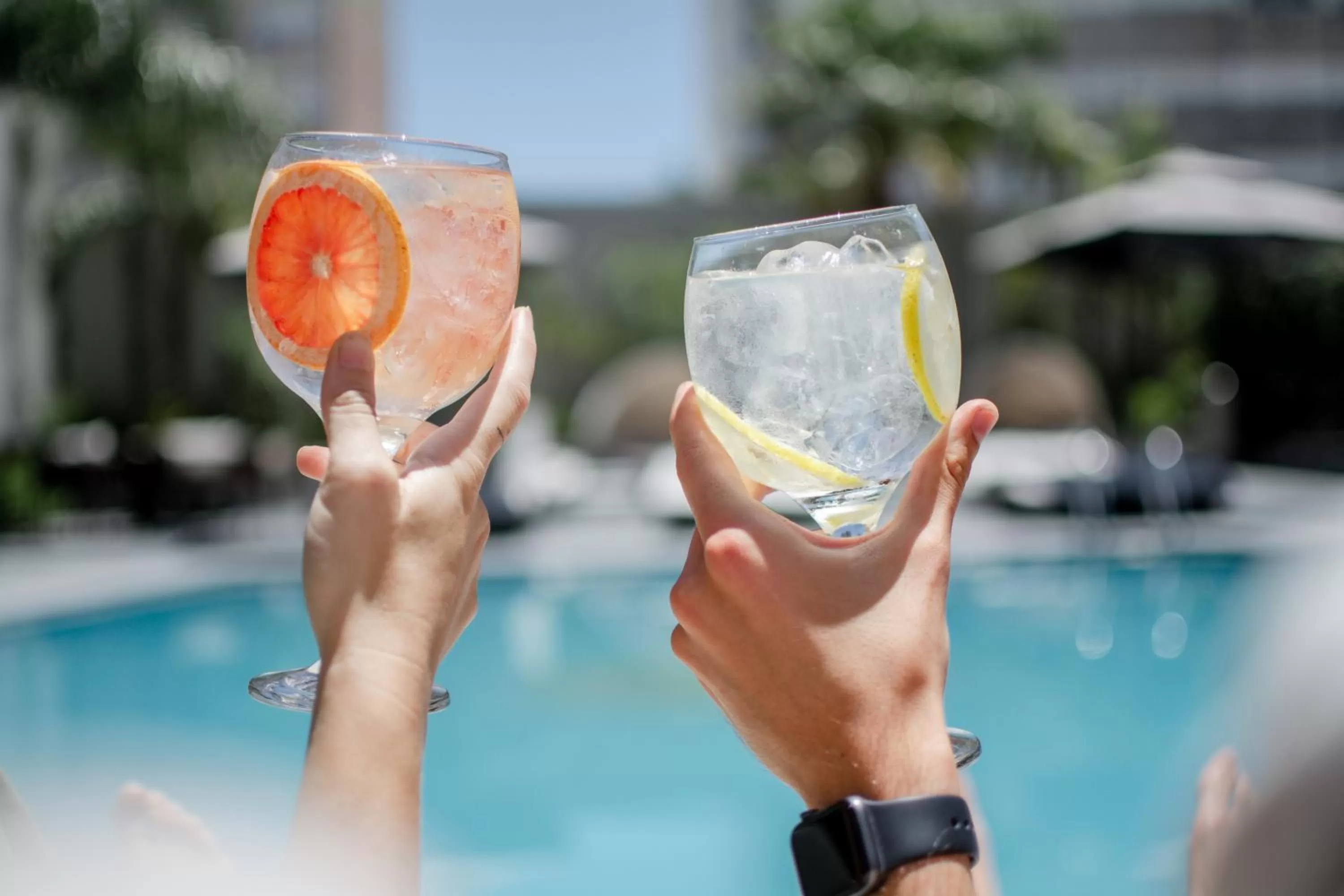 Swimming pool in Holiday Inn Rosario by IHG