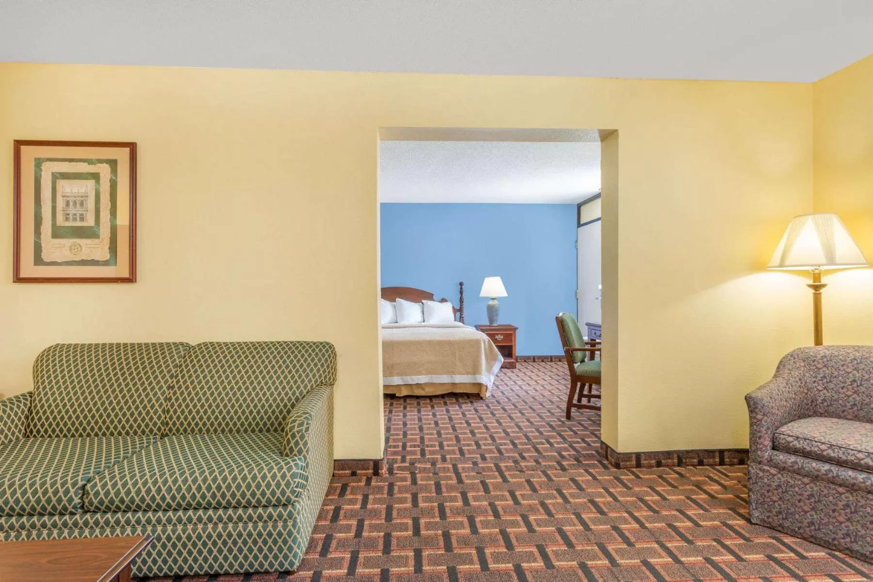 Bed in Days Inn by Wyndham Mocksville