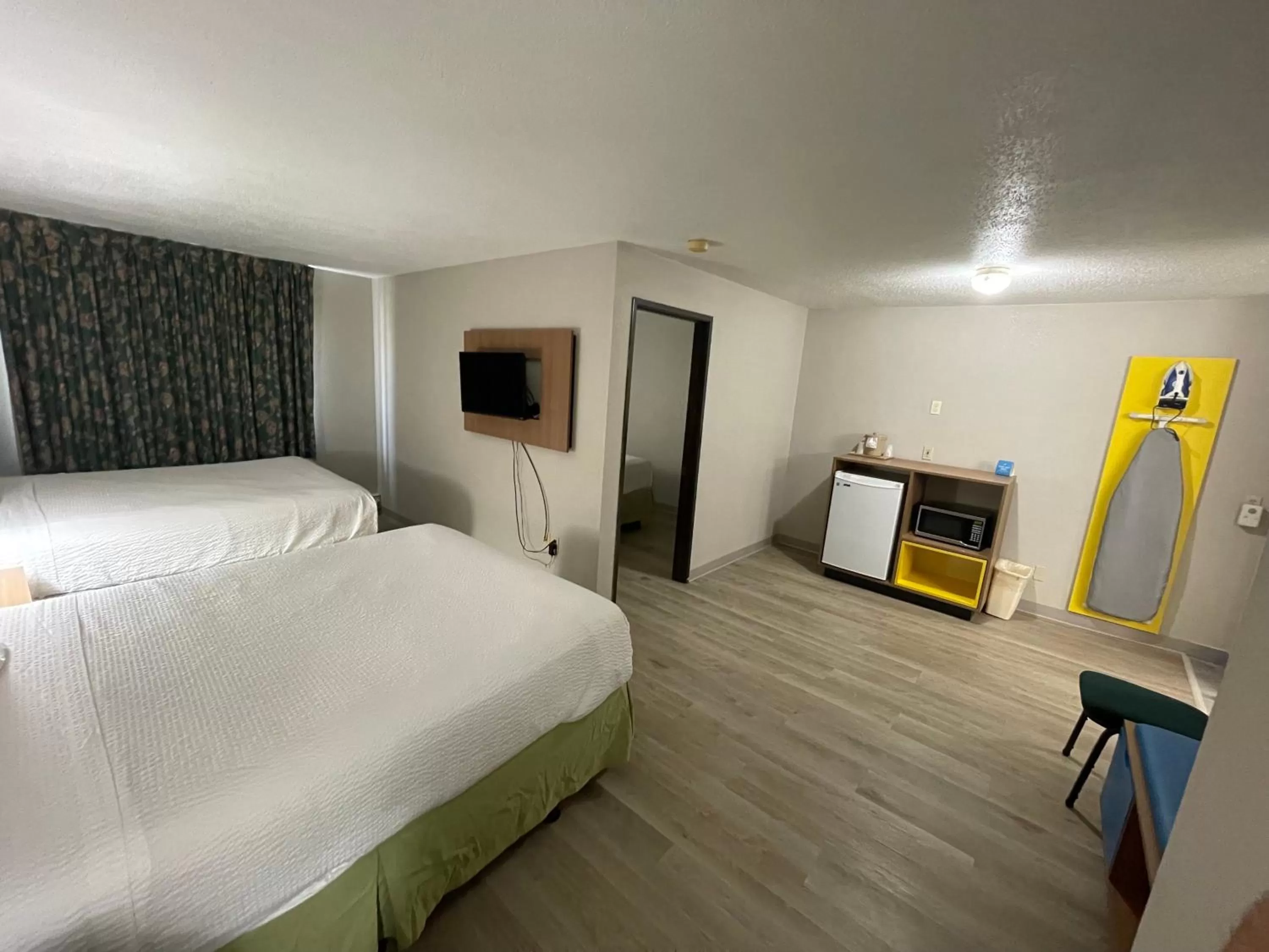 Bed in Days Inn by Wyndham Alpena