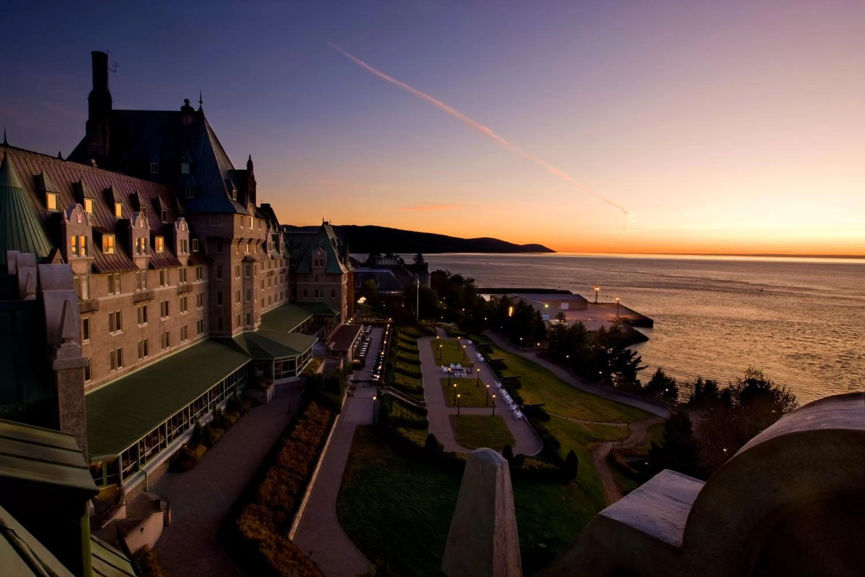 Facade/entrance in Fairmont Le Manoir Richelieu