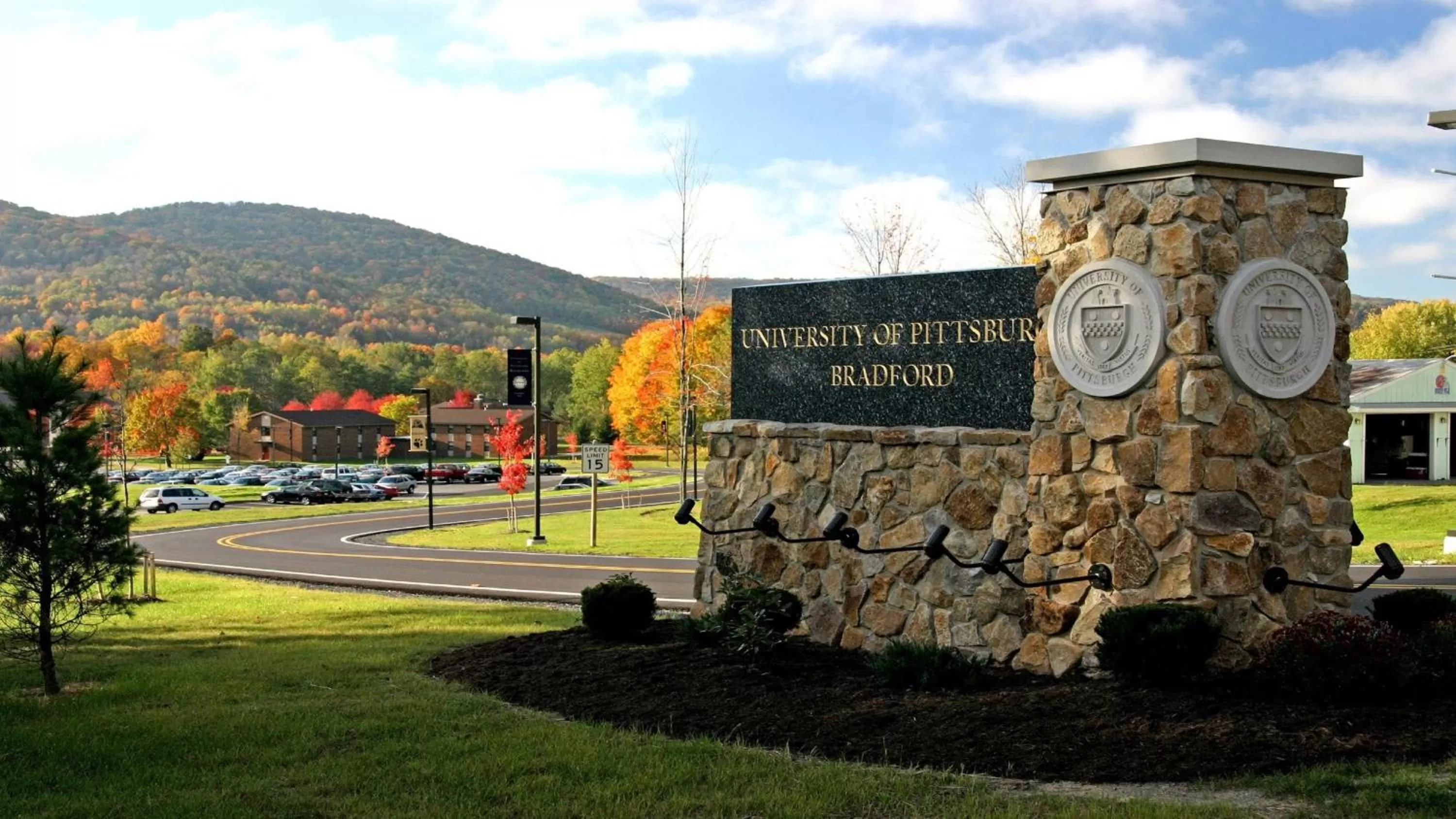 Area and facilities in Holiday Inn Express and Suites - Bradford by IHG