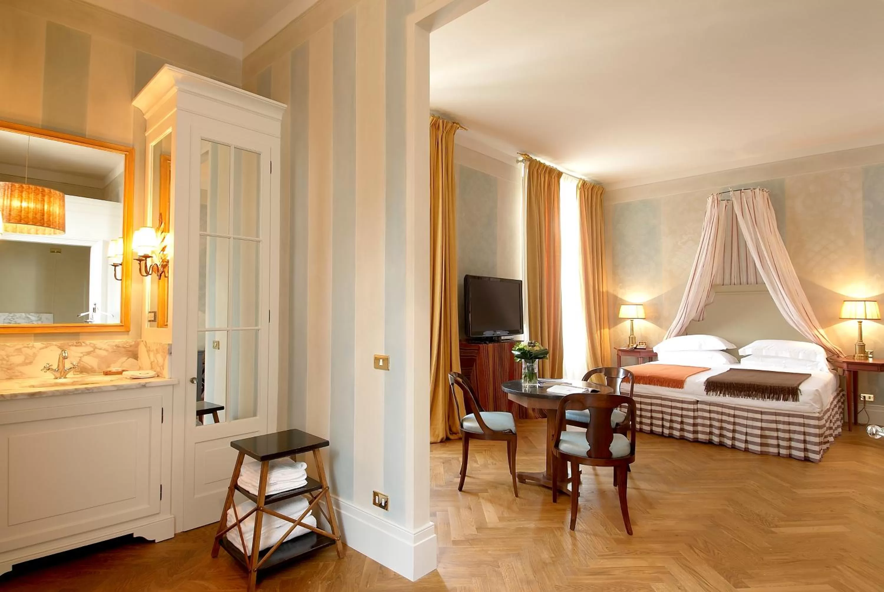 Bed in Antica Torre Tornabuoni