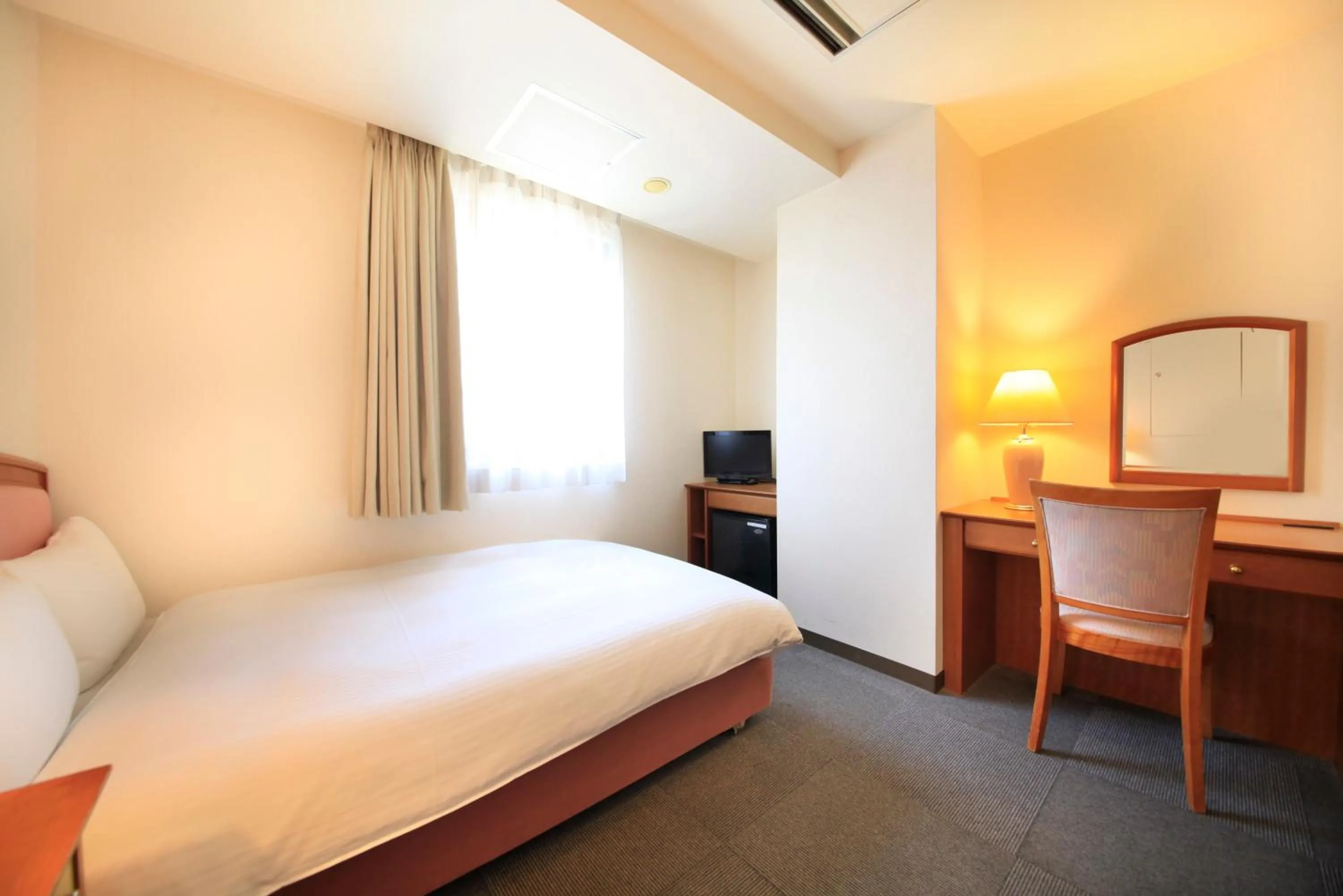 Photo of the whole room, Bed in Hotel Green Selec