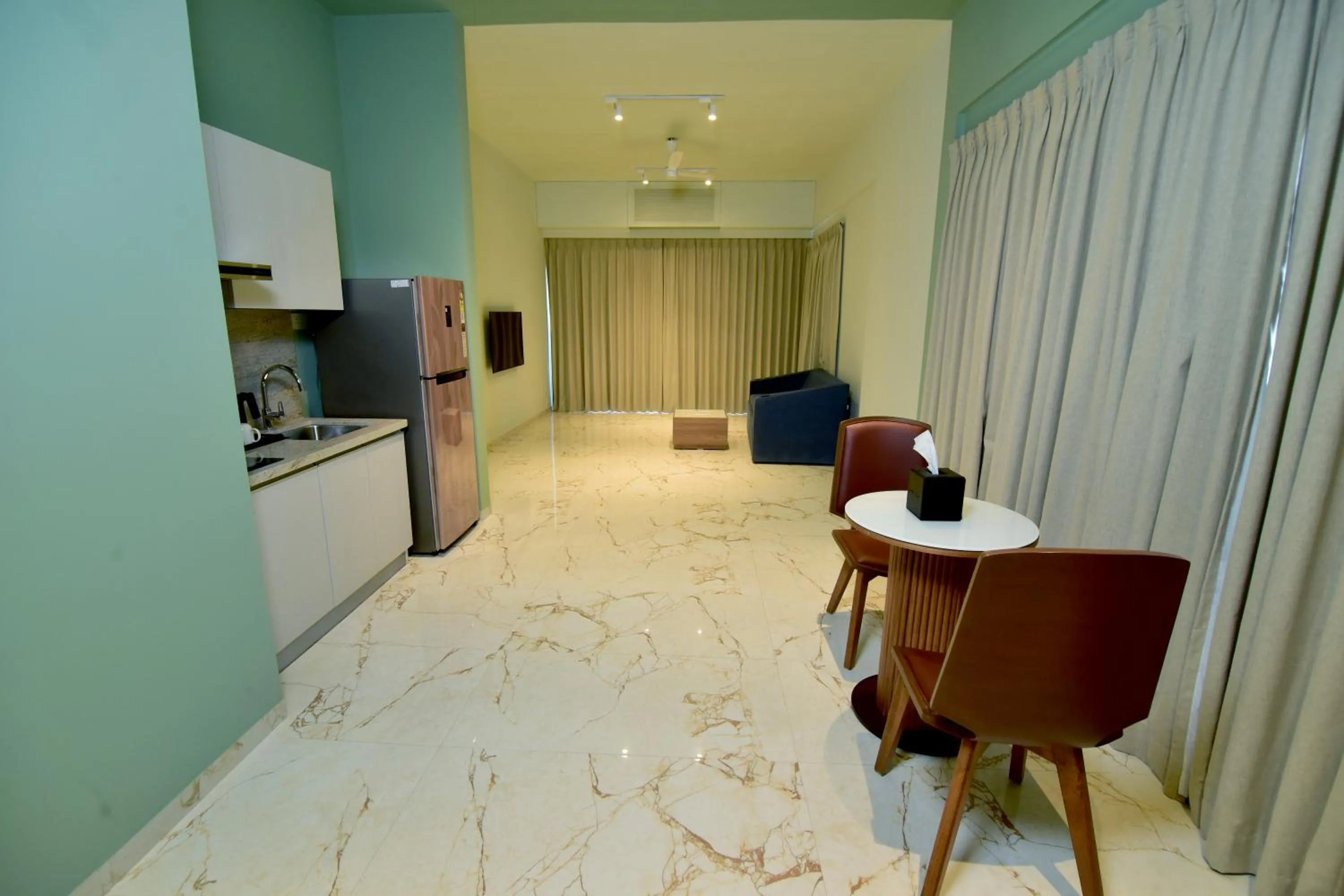 Photo of the whole room in Oxford Golf Resort