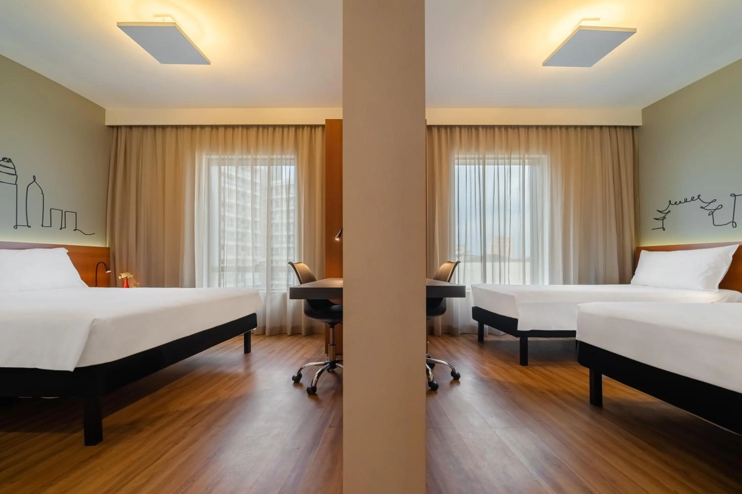 Photo of the whole room, Bed in Ibis Styles SP Centro