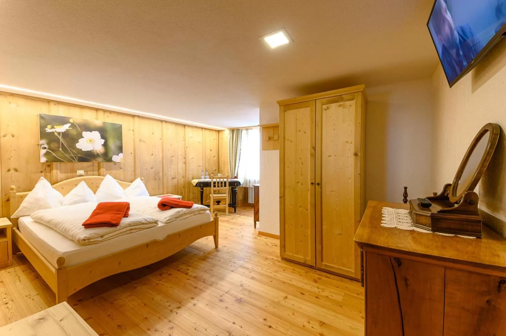 Bedroom, Bed in Hotel Centrale, Typically Swiss