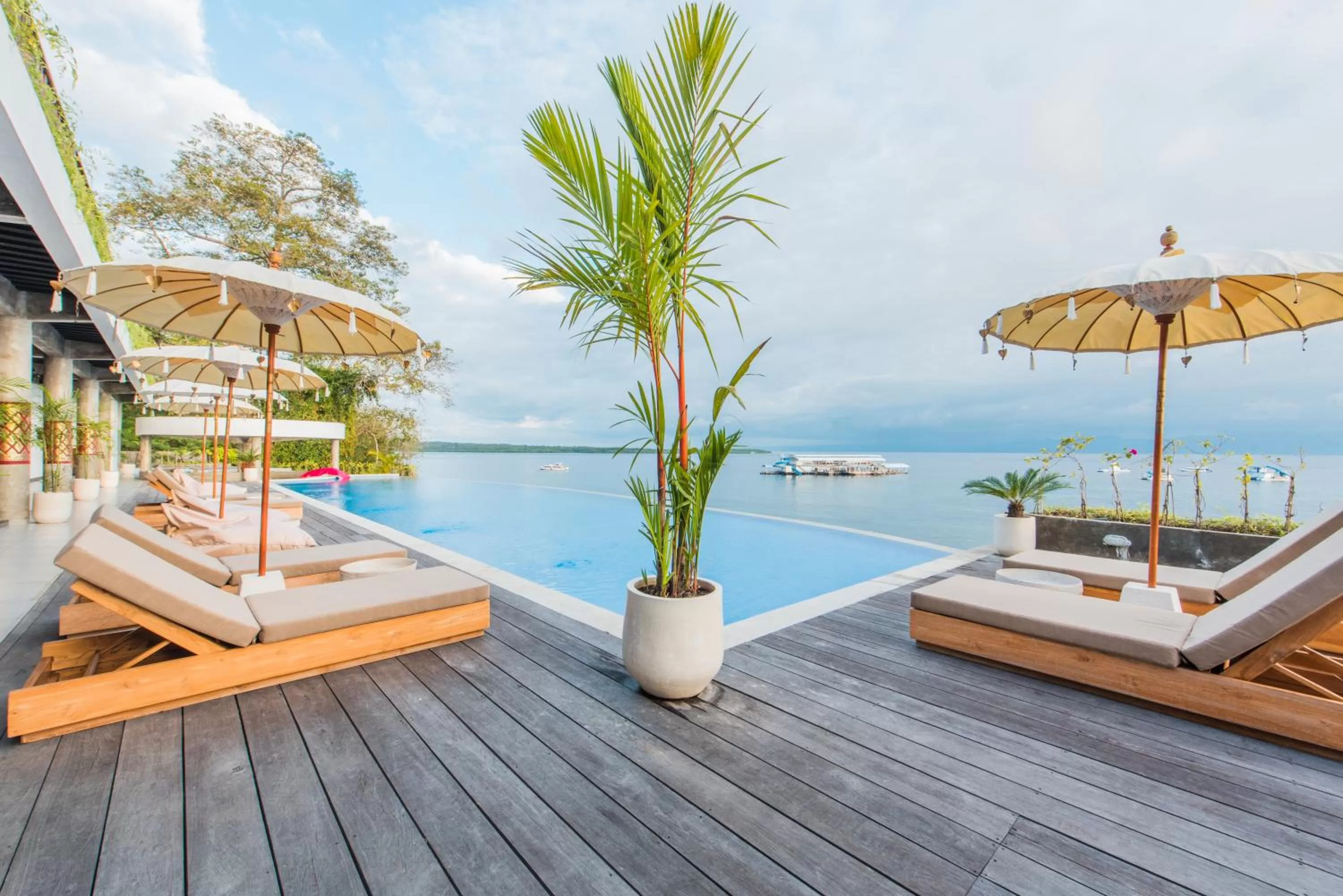 Swimming pool in Sea La Vie Resort Nusa Penida