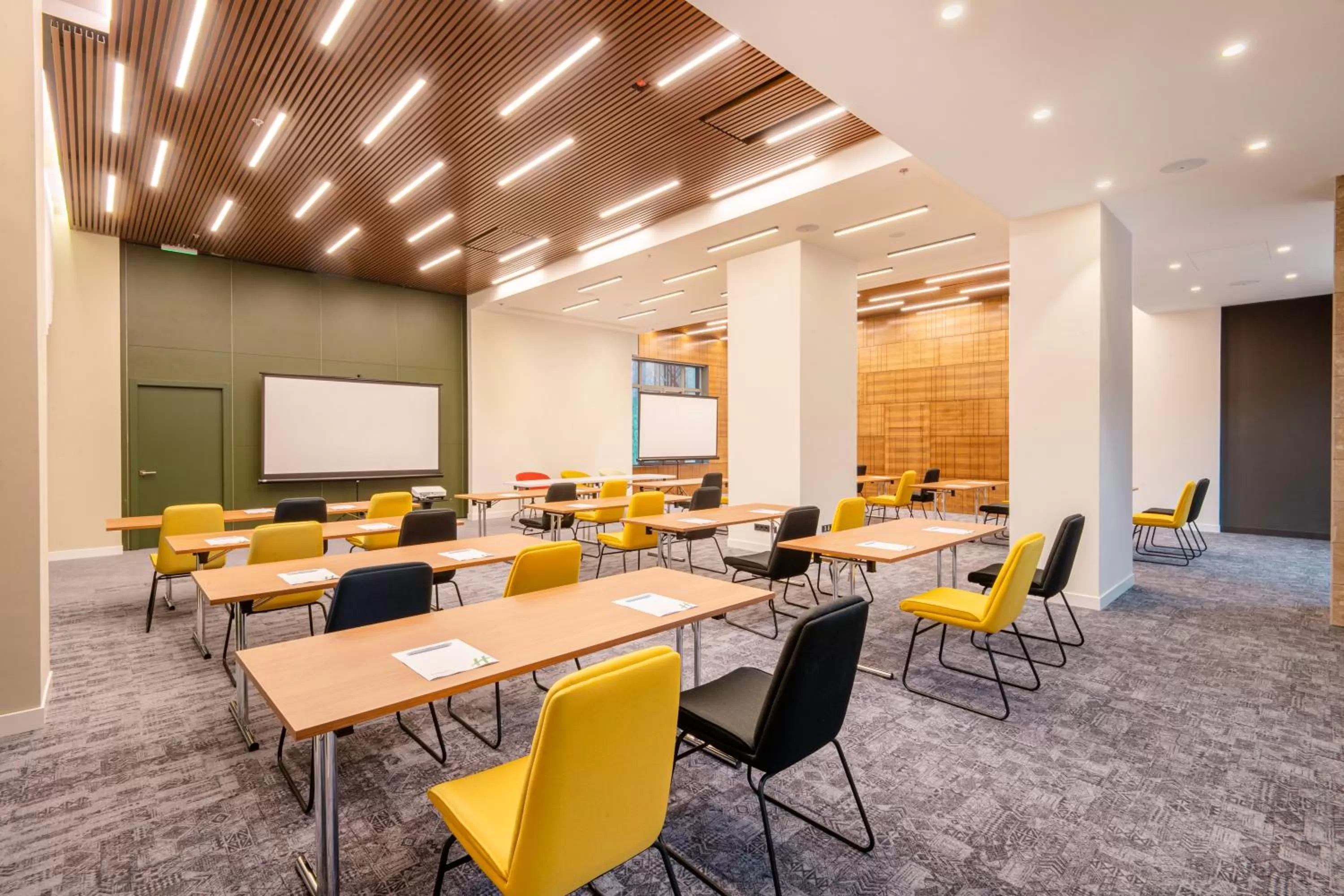 Meeting/conference room in Holiday Inn Yerevan - Republic Square by IHG