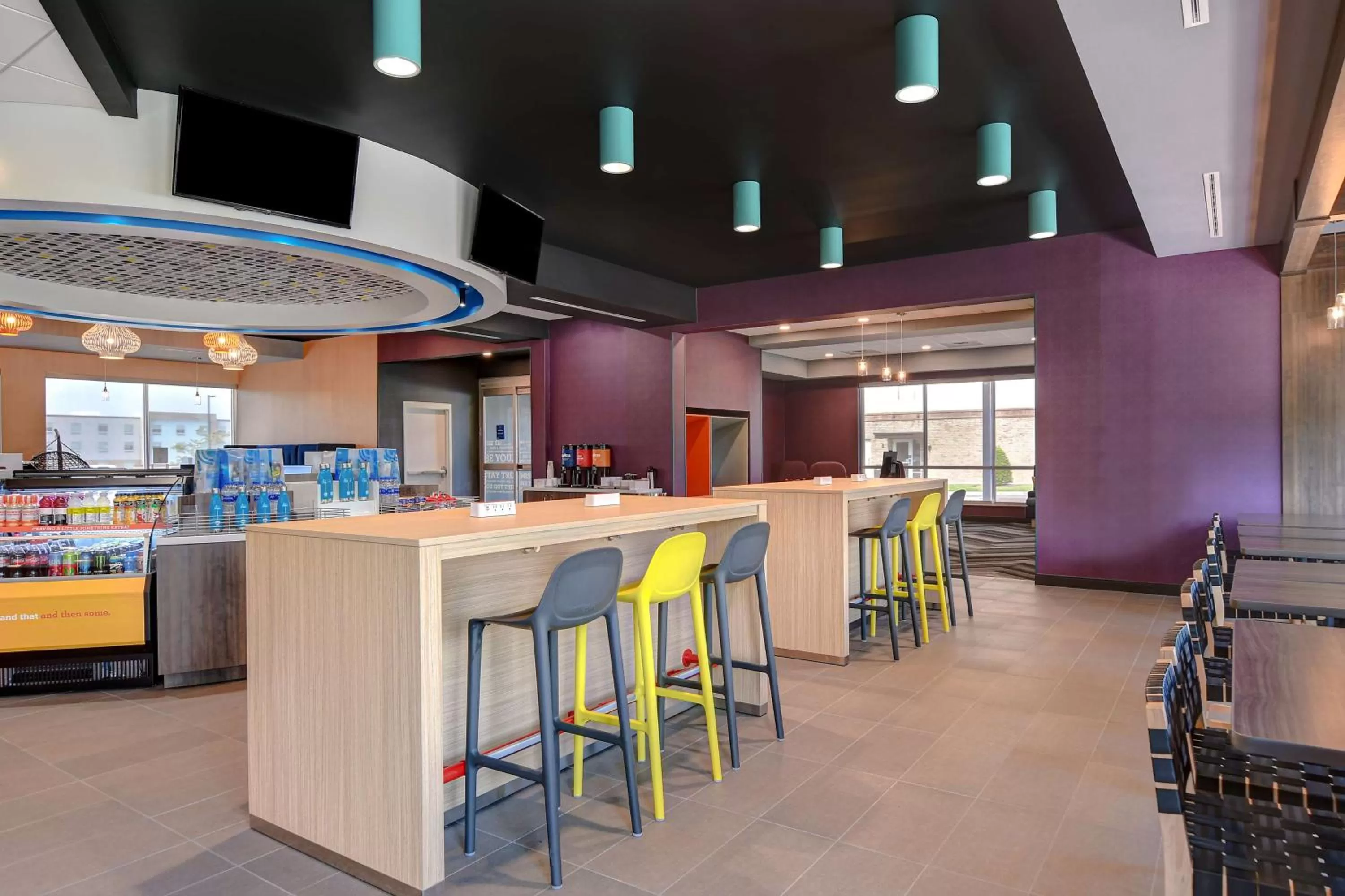 Lobby or reception in Tru By Hilton Macon North, Ga