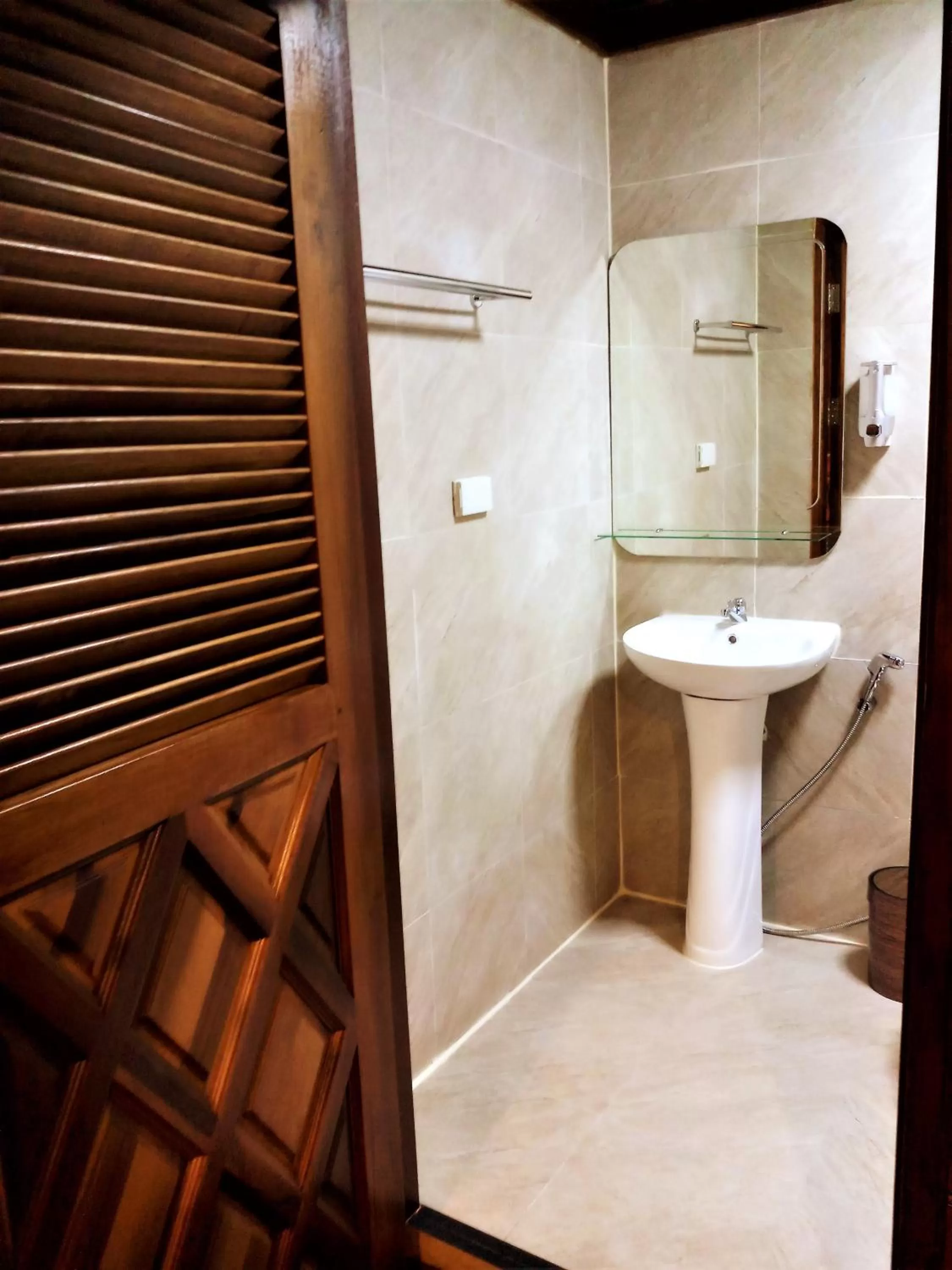 Bathroom in Cozy Garden Resort