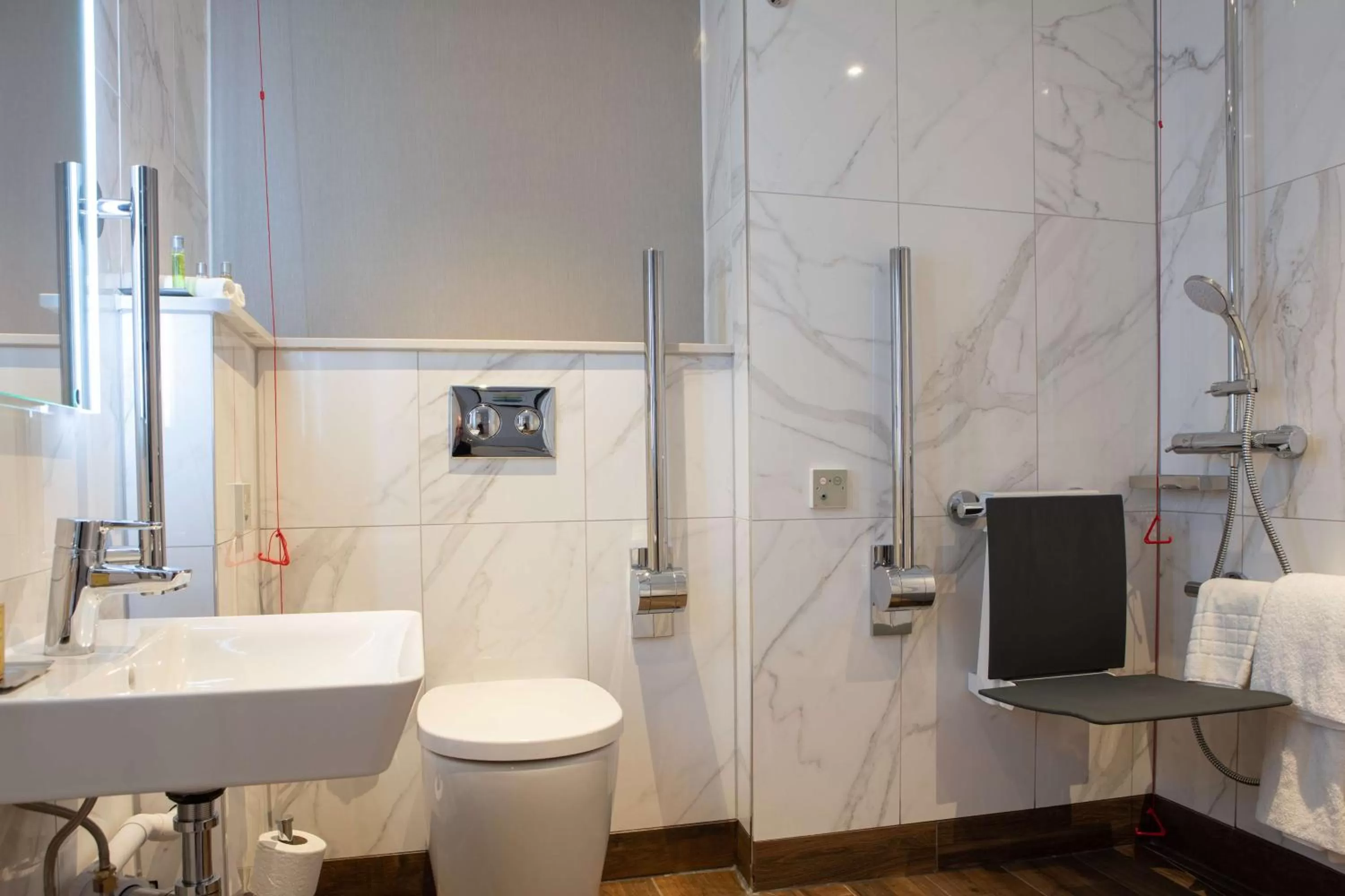 Bathroom in DoubleTree by Hilton Stoke-on-Trent, United Kingdom