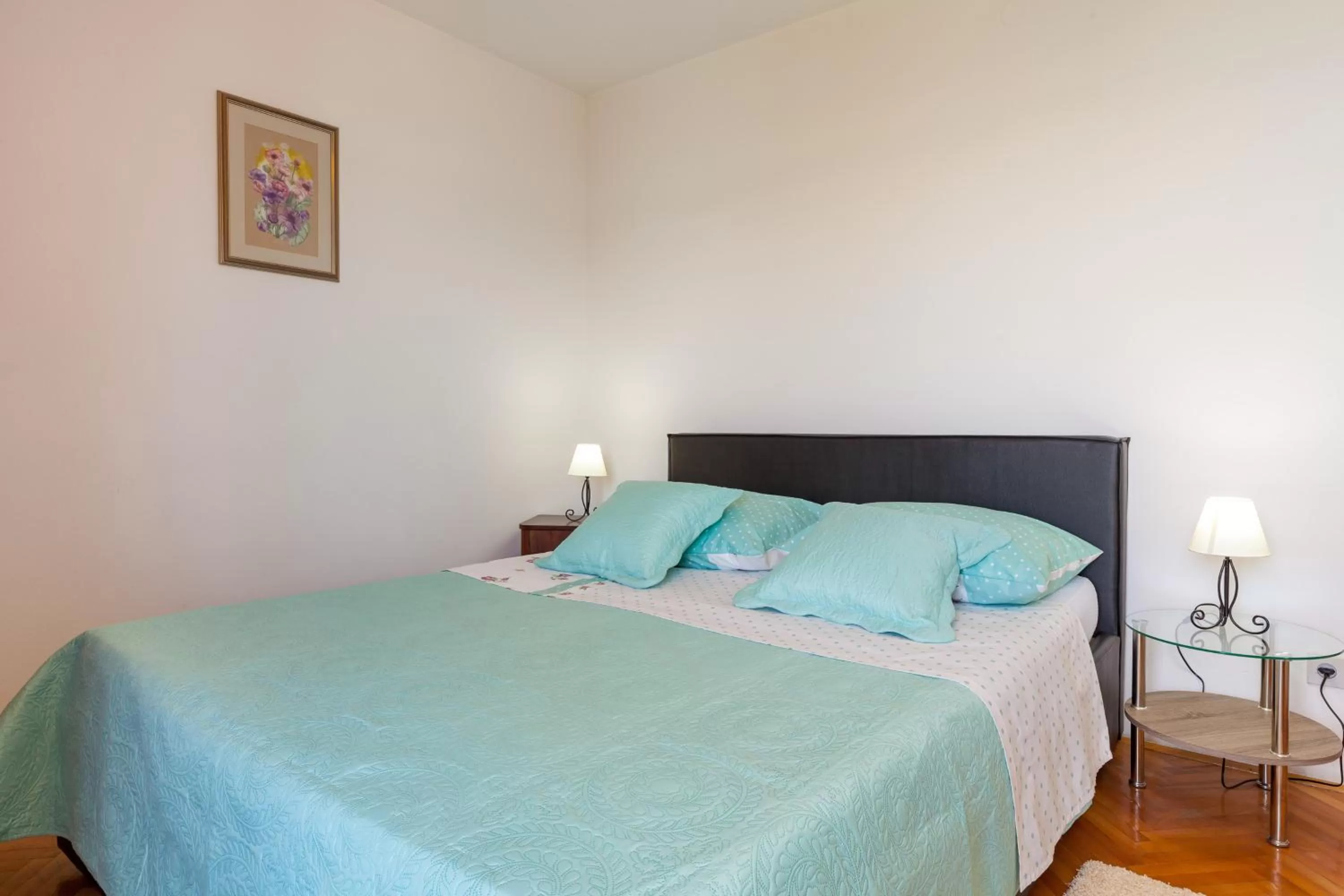 Bed in Rooms Marinac