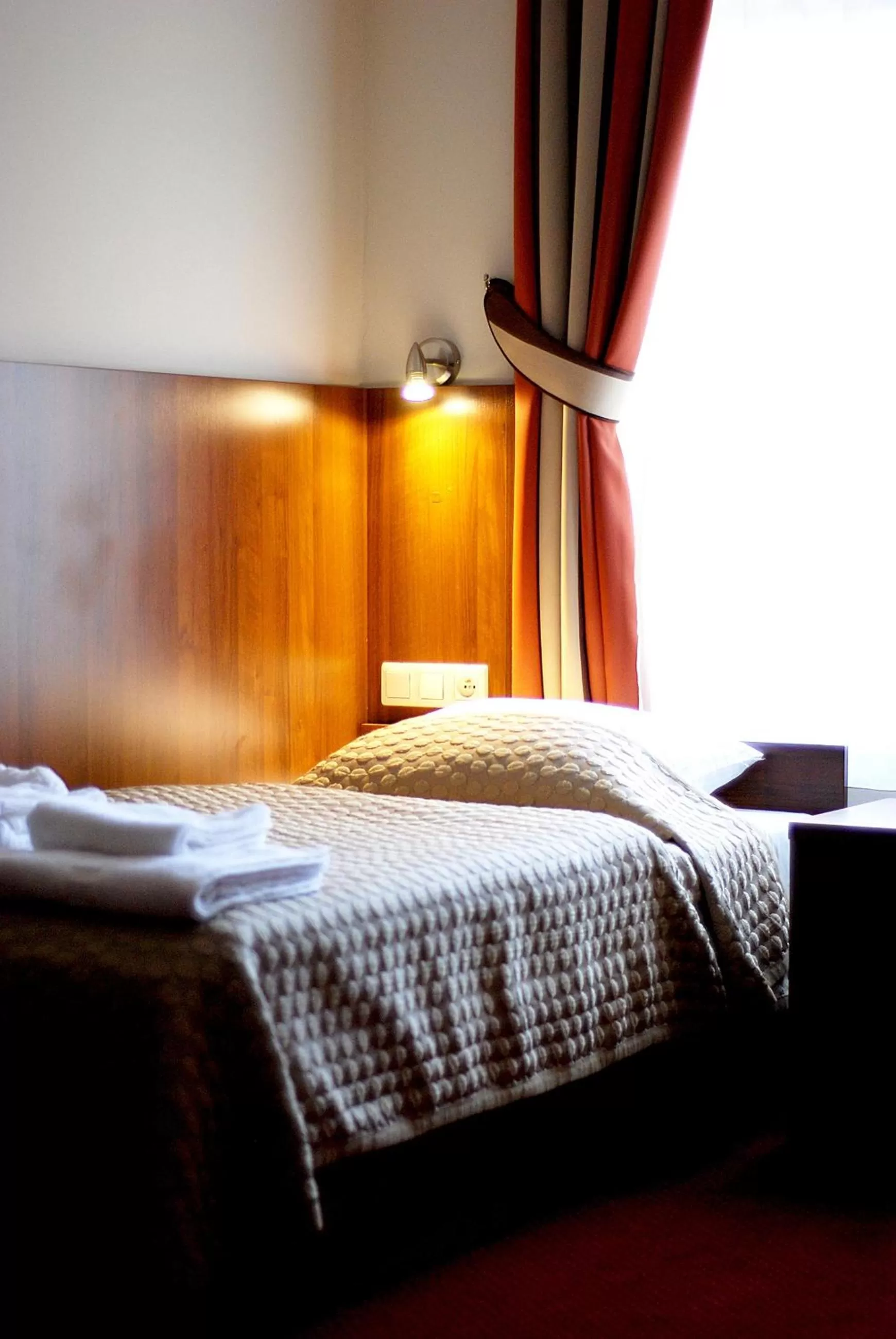 Photo of the whole room, Bed in Hotel Alexander