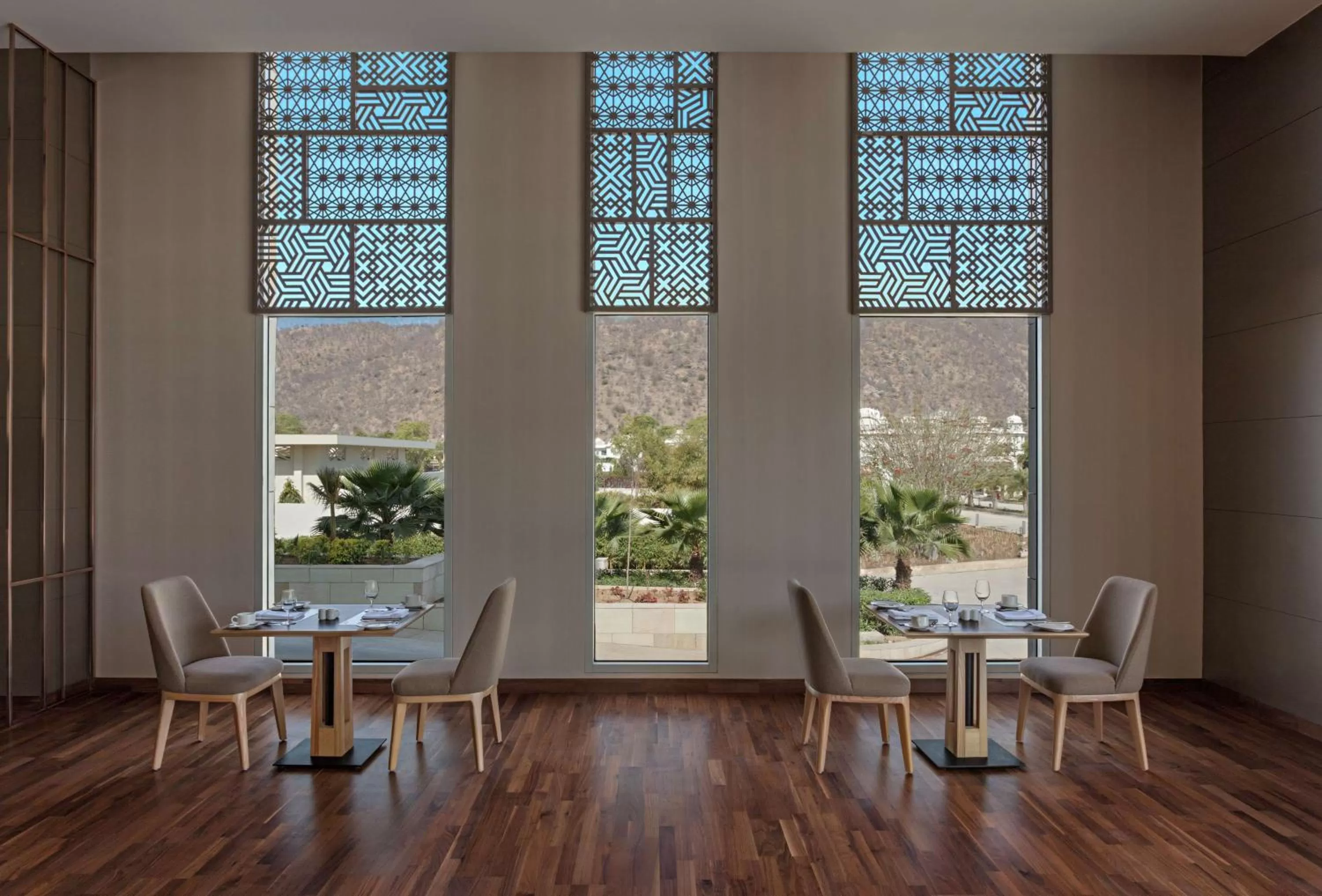 Restaurant/places to eat in DoubleTree By Hilton Jaipur Amer