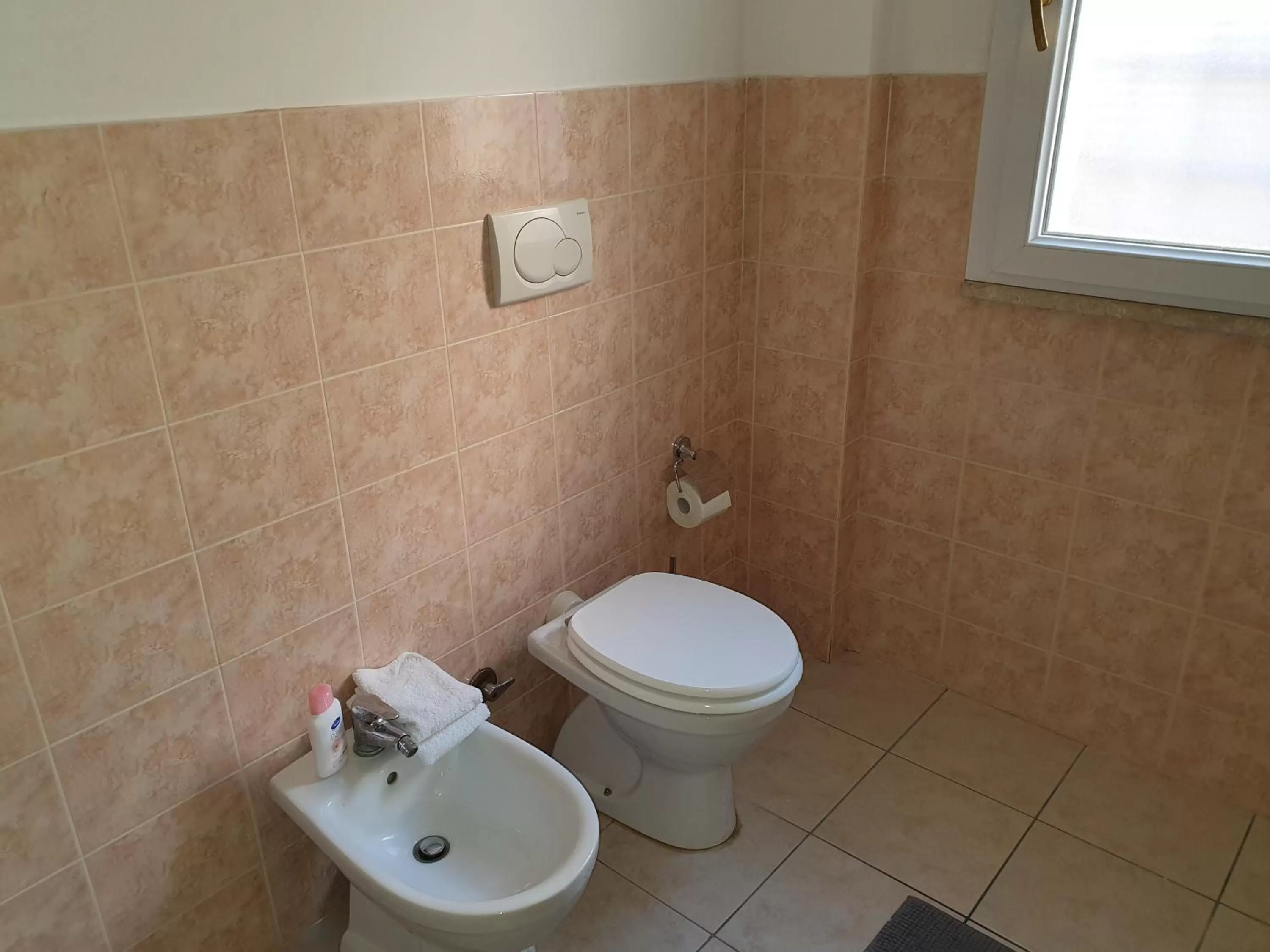 Toilet in Guest House Brezza Marina