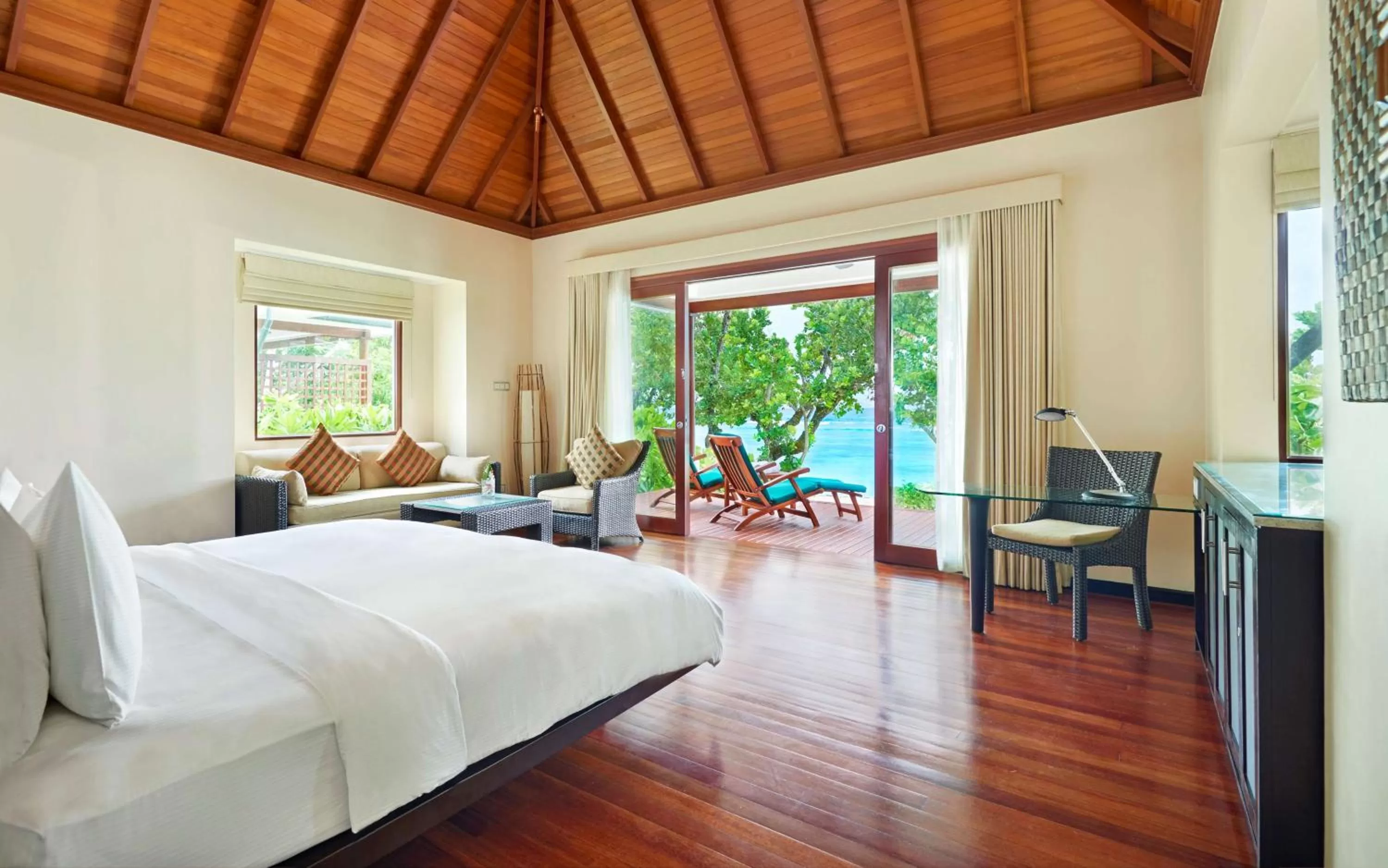 Bedroom, Bed in Hilton Seychelles Labriz Resort & Spa
