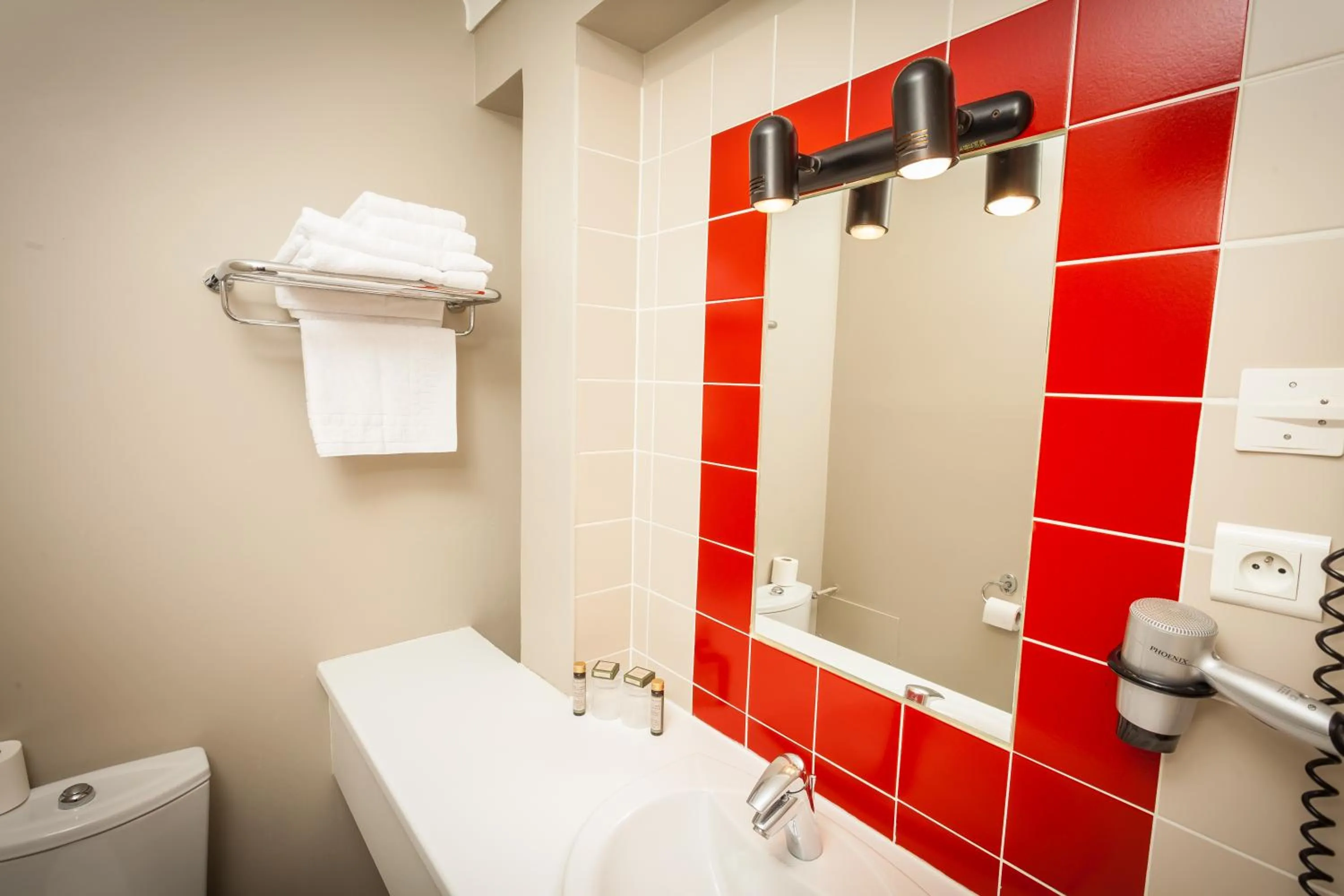 Superior Double Room "Suez" in Hotel Canal Aigues Mortes