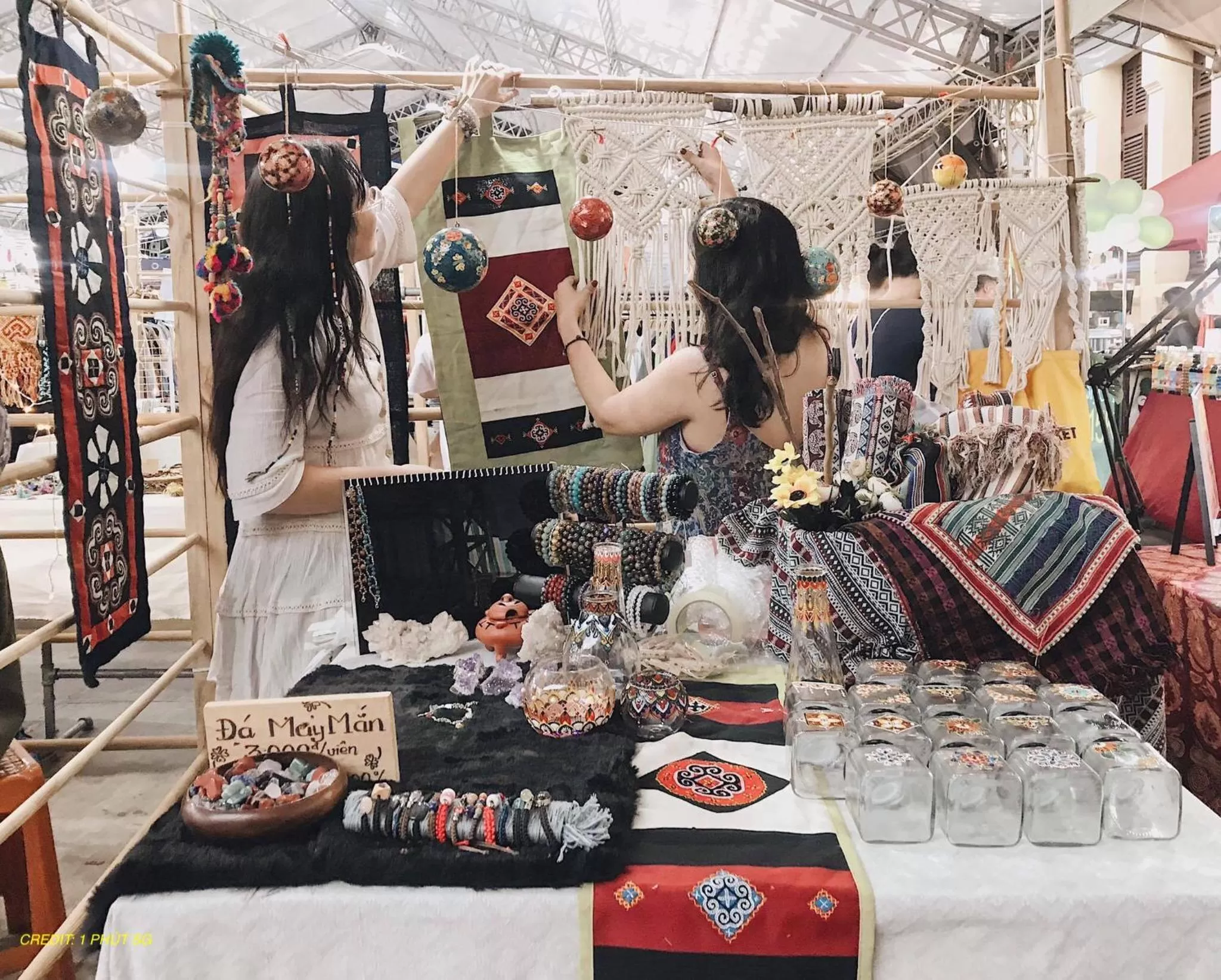 HOSTIE SAIGON [WANDERLUST Home]