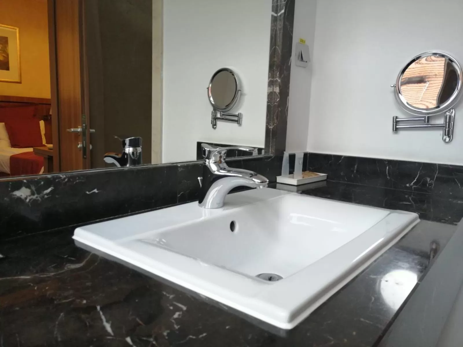 Shower in Hotel Gott