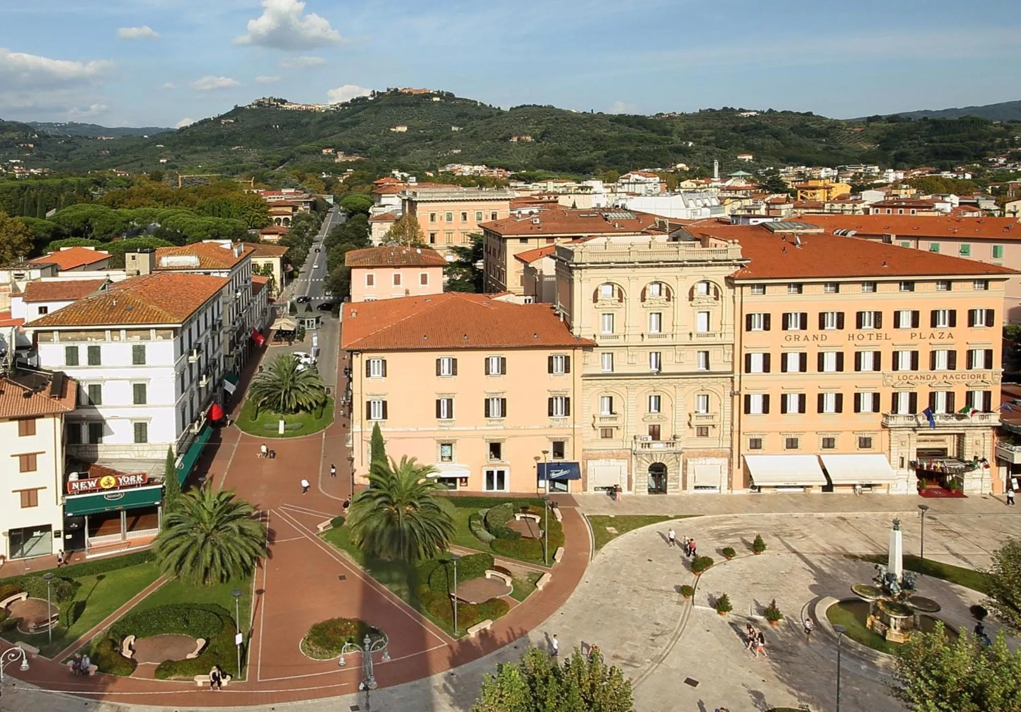 City view in Grand Hotel Plaza & Locanda Maggiore