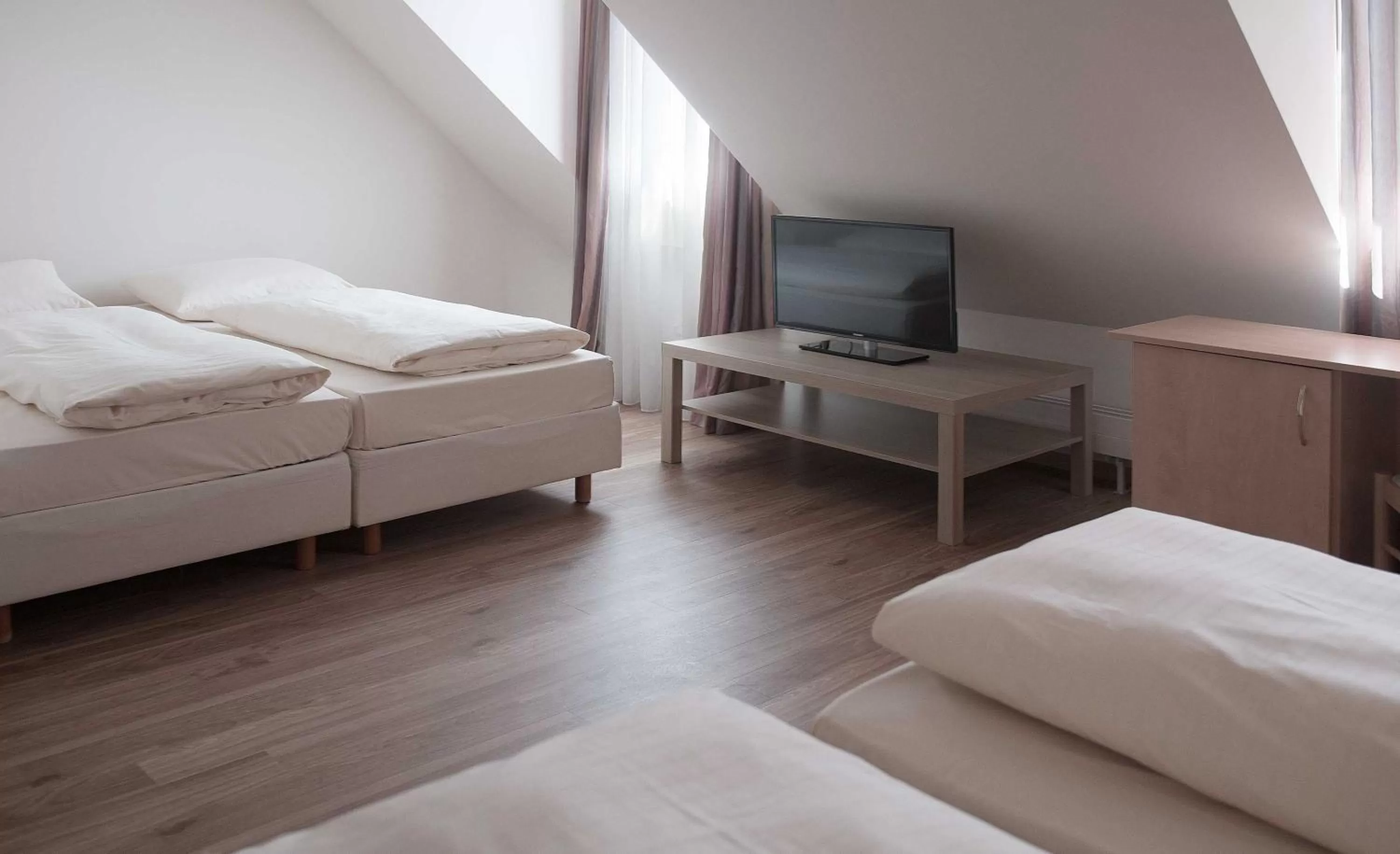 Photo of the whole room in Hotel Deutsches Theater