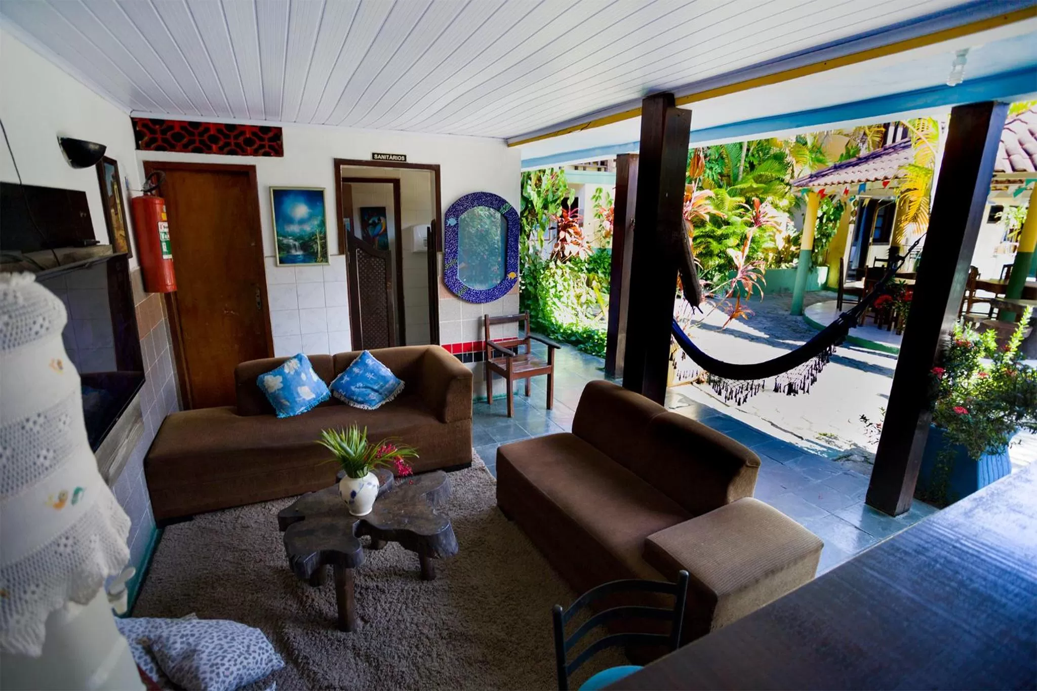 Communal lounge/ TV room in Hospedagem La Bilbaina