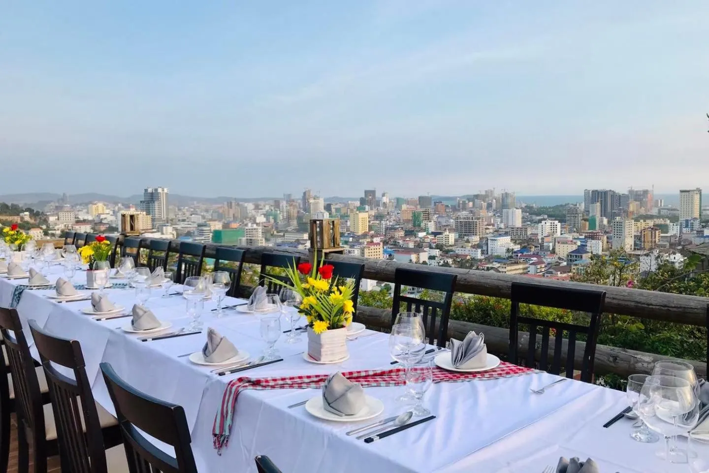 Restaurant/places to eat in 360 Resort