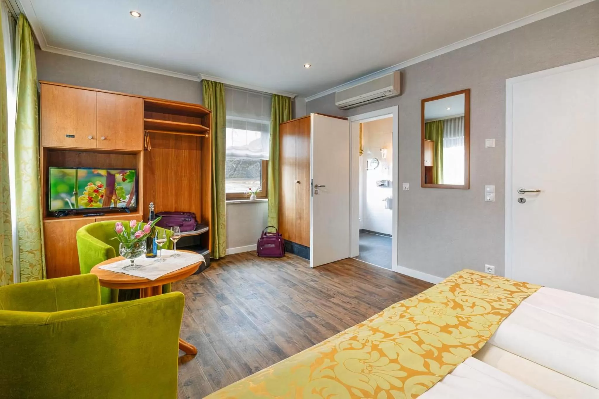 Bed in Weinhotel Landsknecht