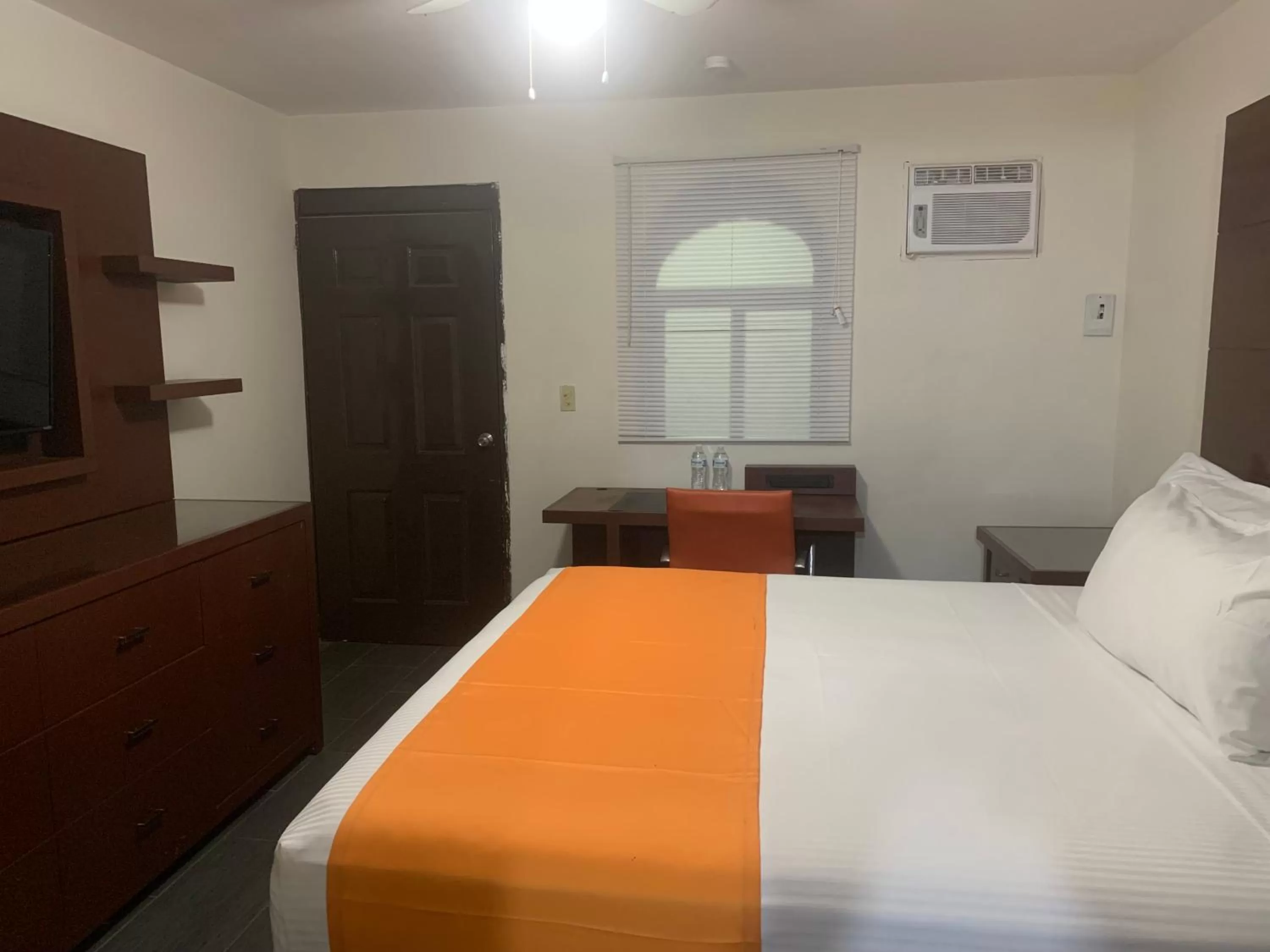 Bed in HOTEL DORADO DIAMANTE