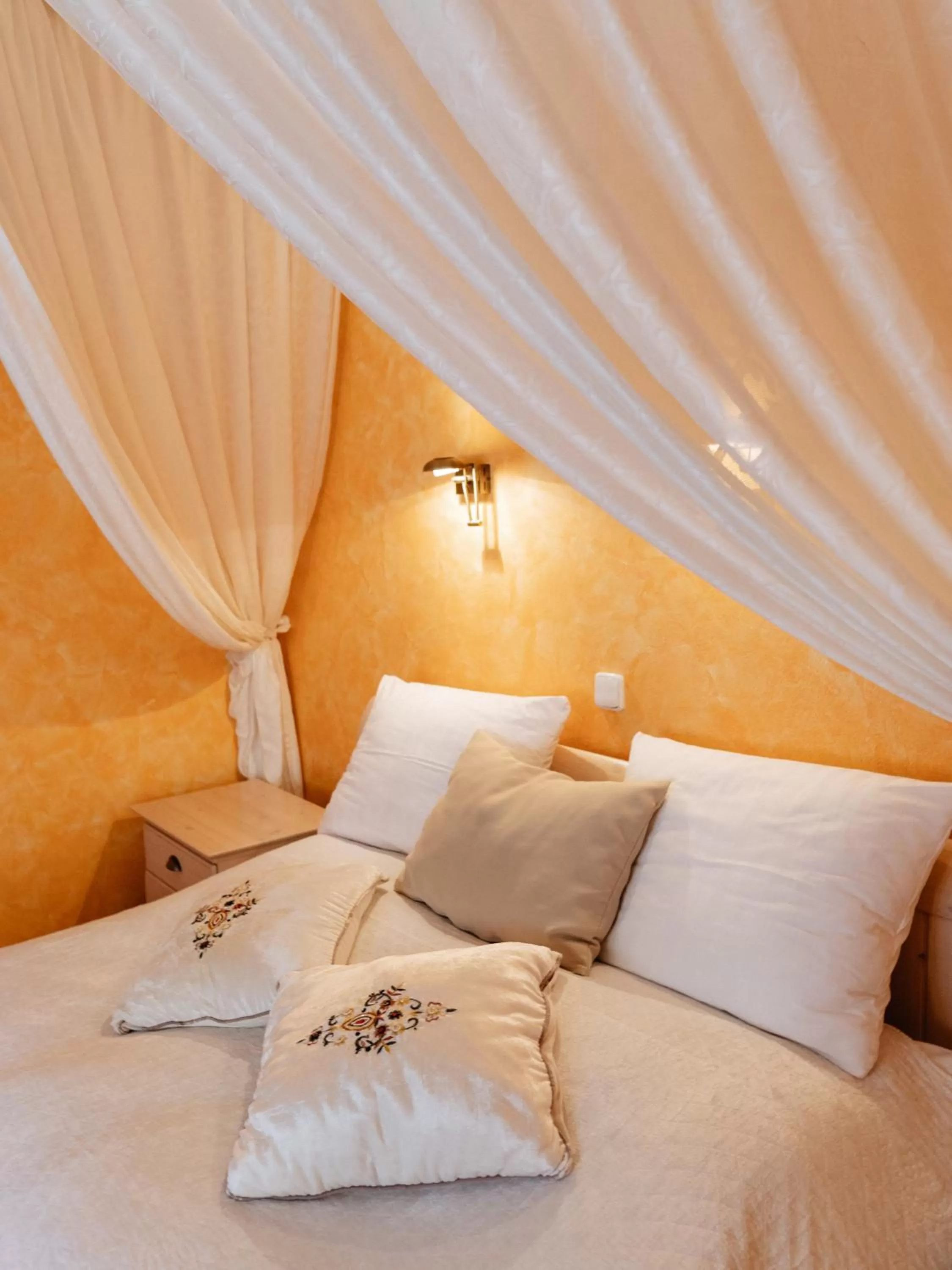 Bed in Boutique Hotel Romantick