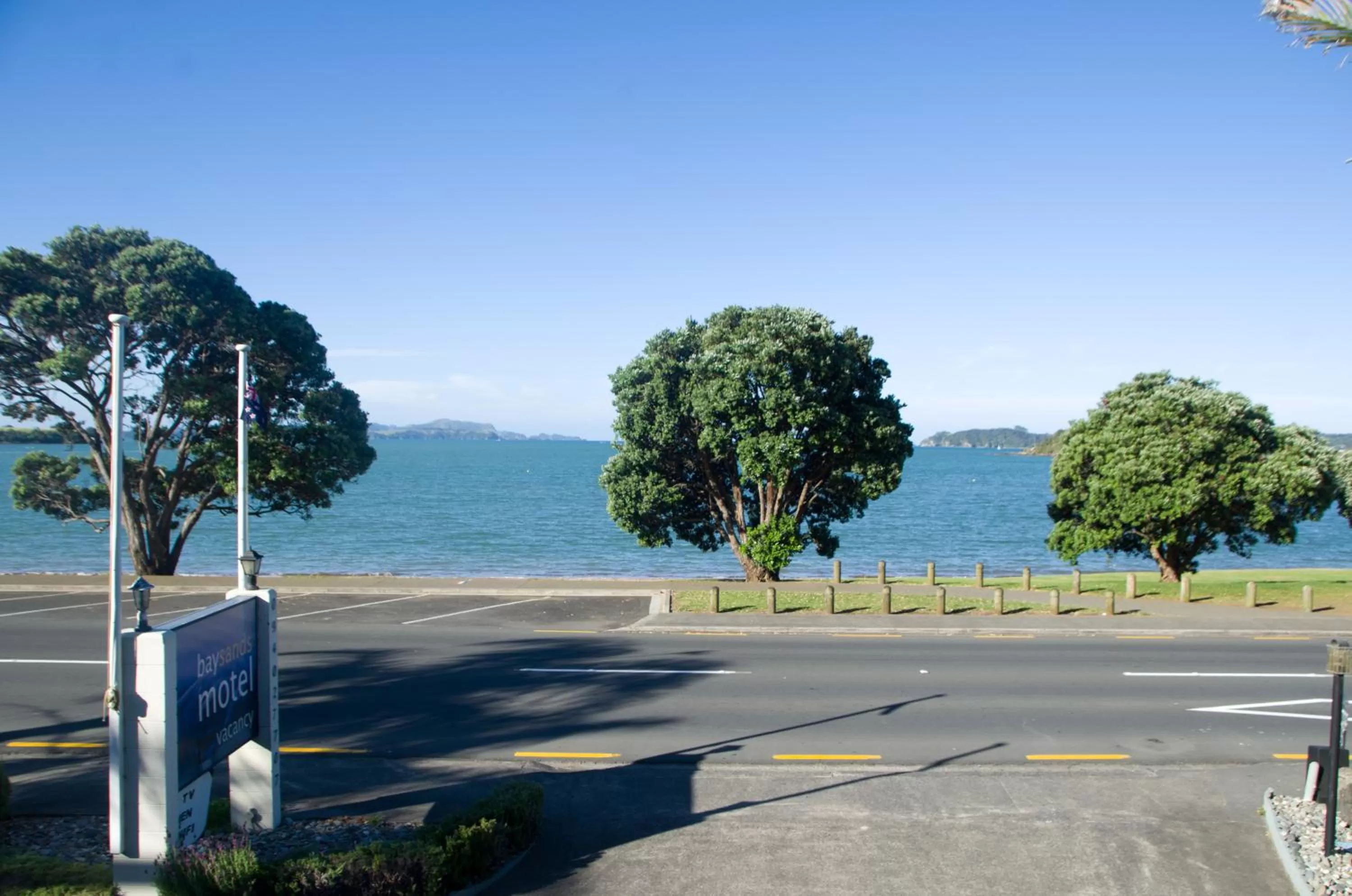 Facade/entrance in Bay Sands Seafront Studios