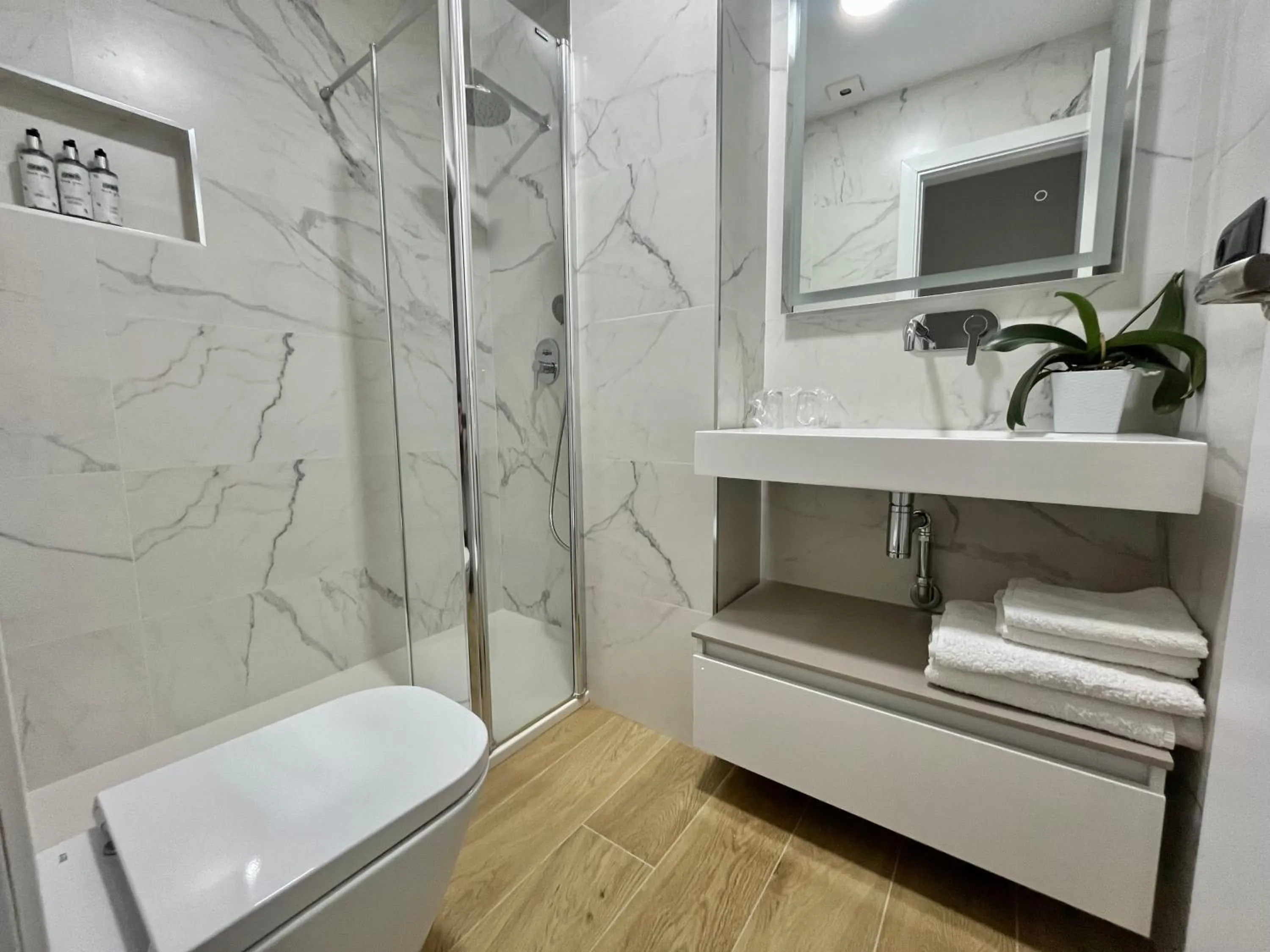 Shower in Abril Nerja