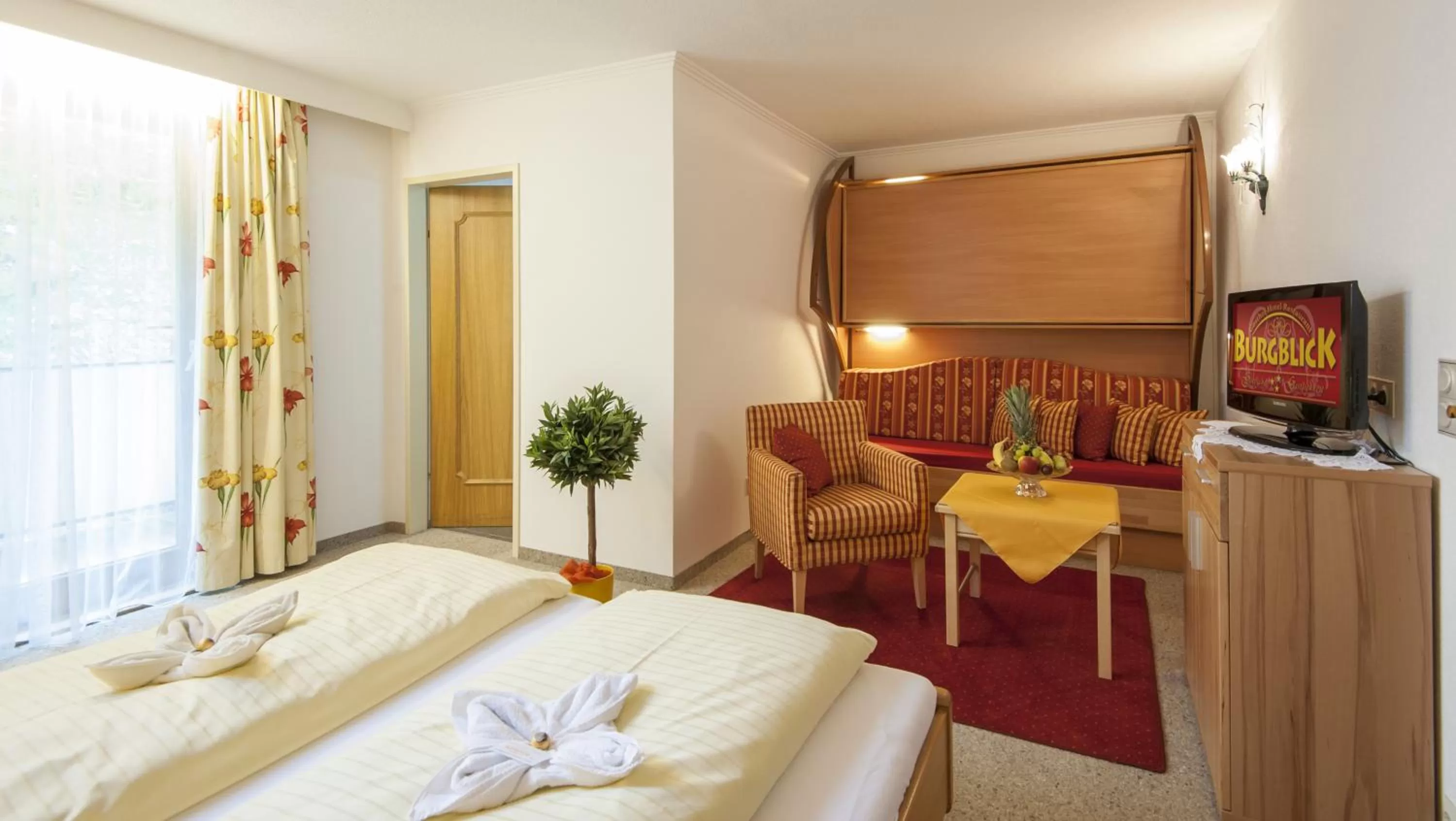 Bed in Hotel-Restaurant Burgblick