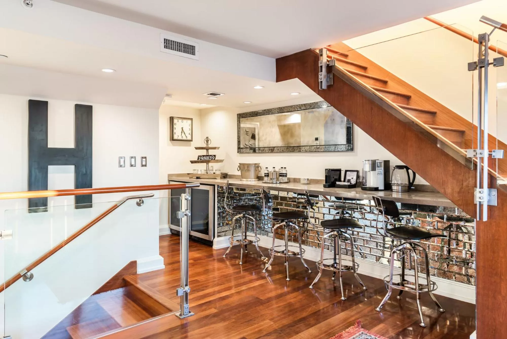 Living room in National Hotel, An Adult Only Oceanfront Resort
