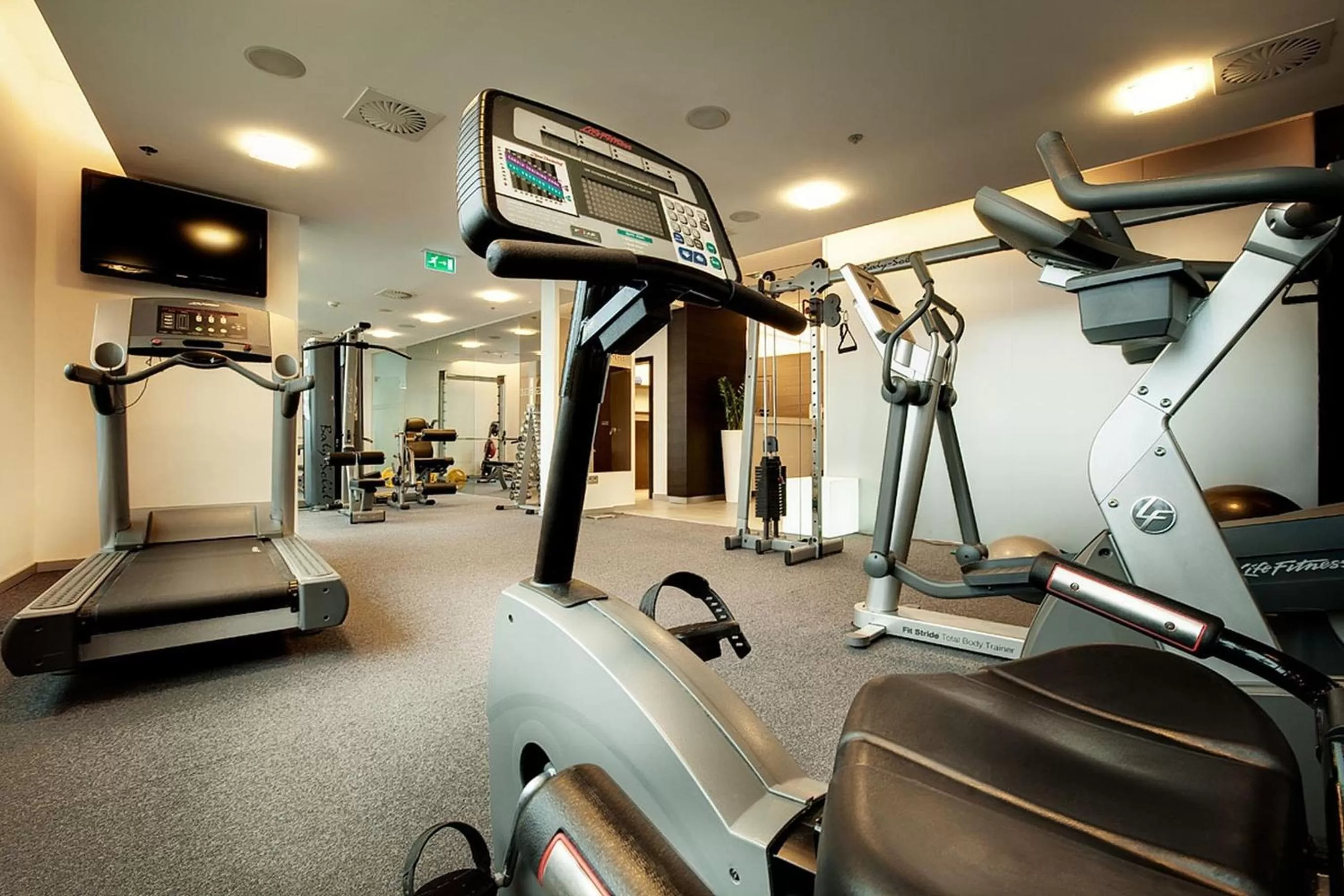 Fitness centre/facilities in NH Bratislava Gate One