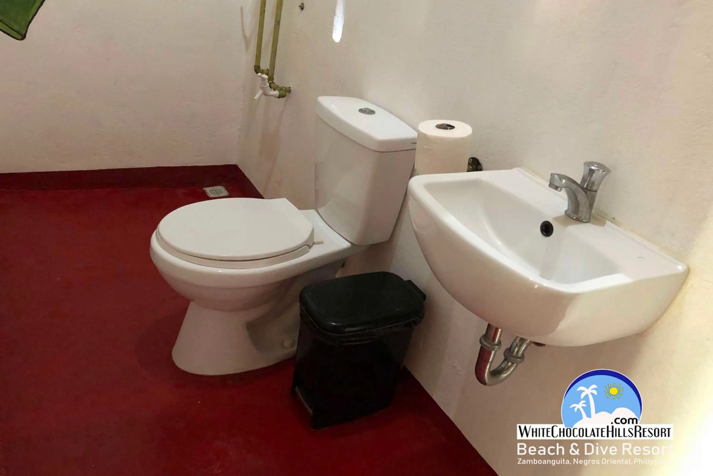 Toilet in White Chocolate Hills Resort