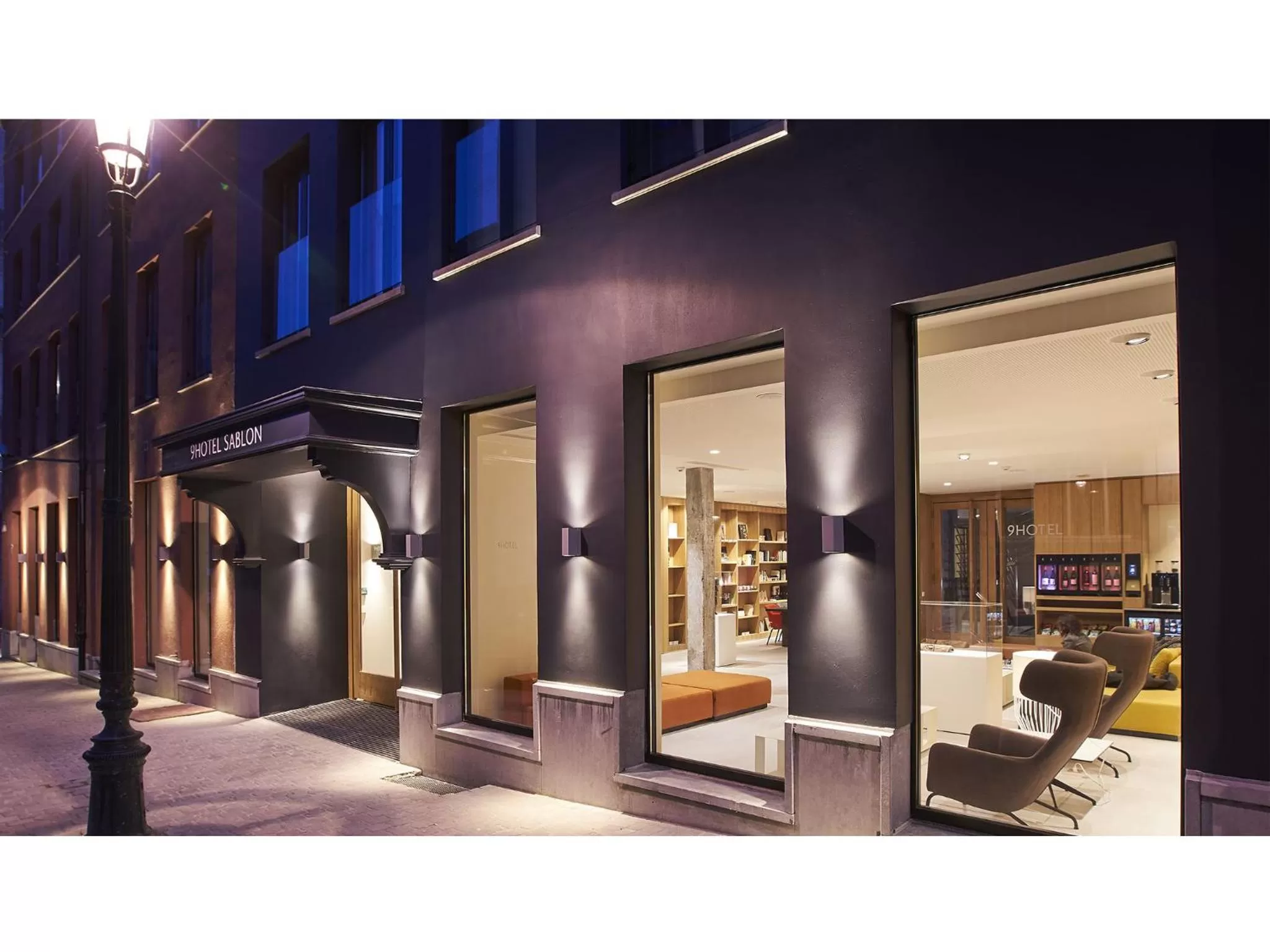 Facade/entrance in 9Hotel Sablon