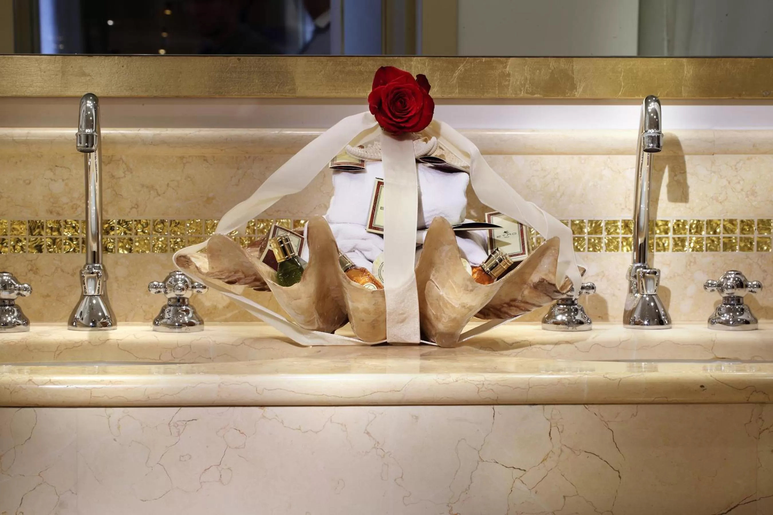 Decorative detail in Hotel A La Commedia